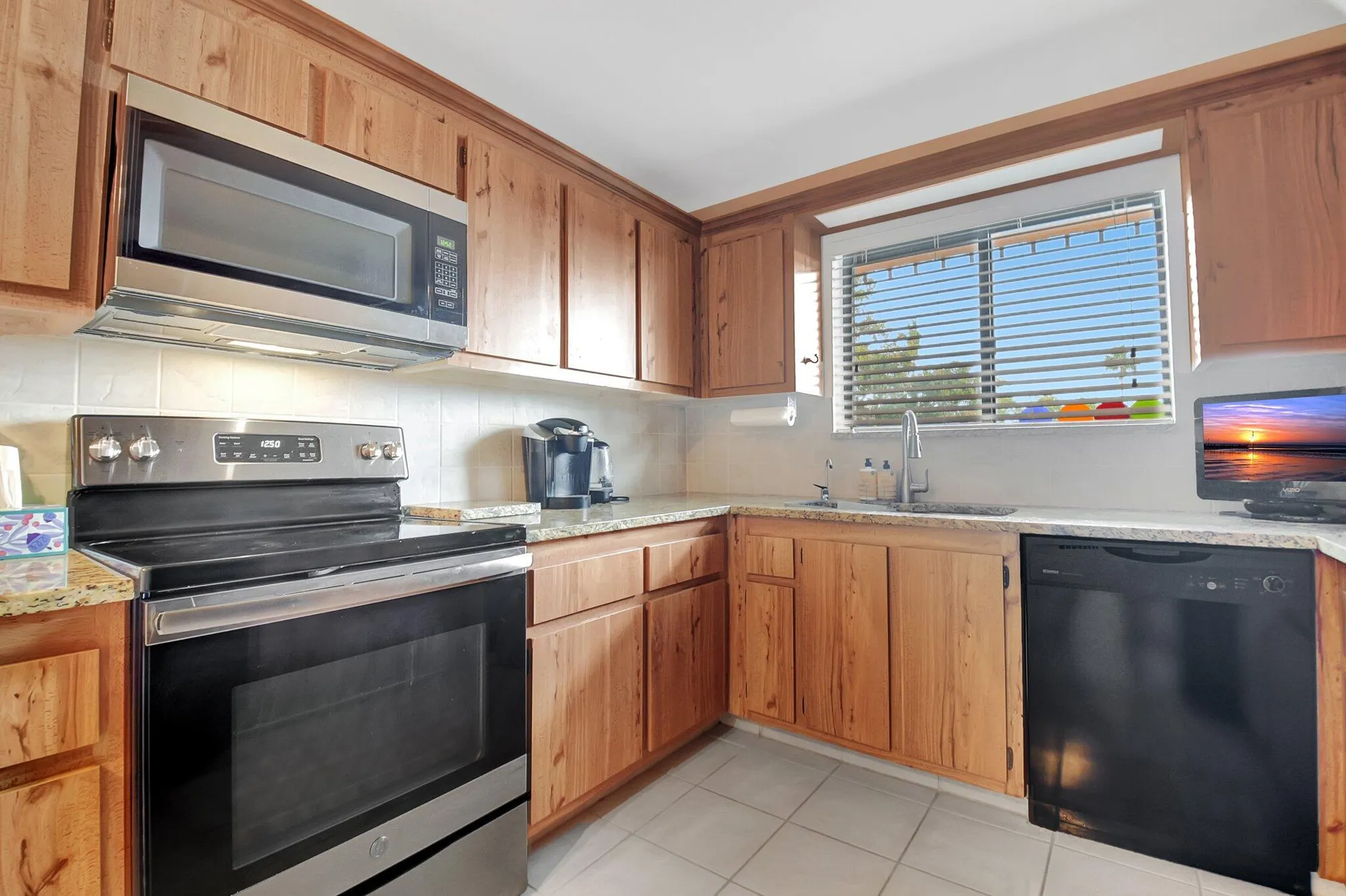 Property Slideshow image 4 of 21 | 7770 tahiti ln apt 306, Lake Worth, FL, 33467