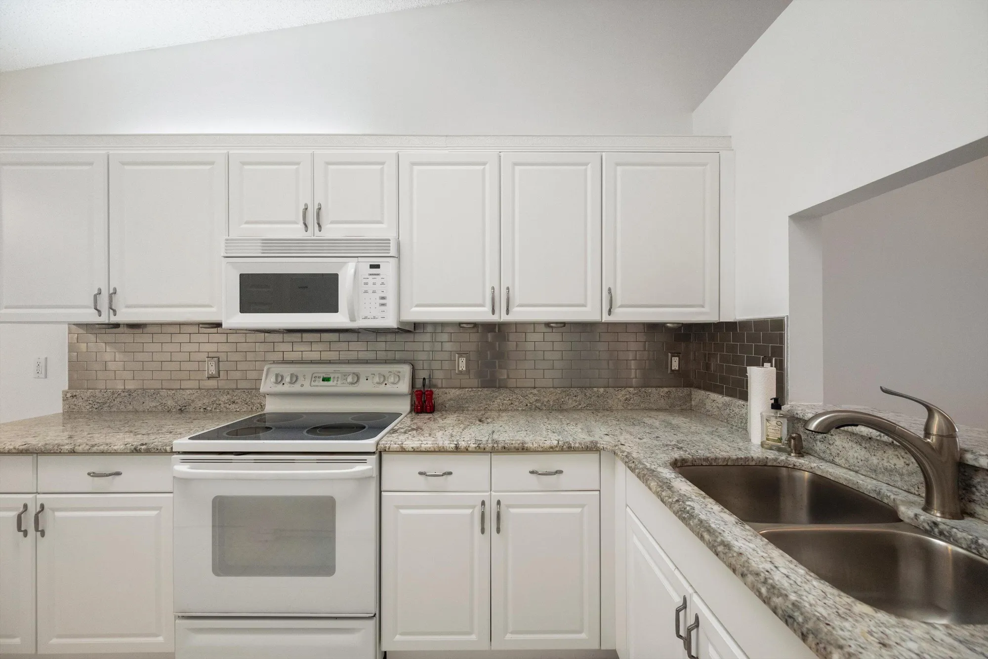 Property Slideshow image 10 of 27 | 11 sausalito dr, Boynton Beach, FL, 33436