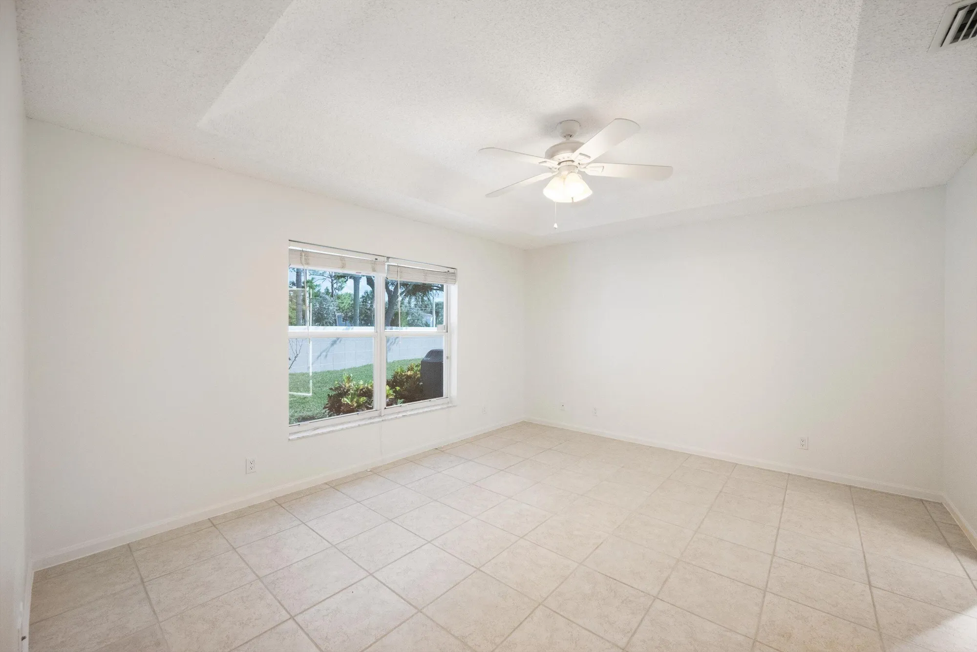Property Slideshow image 16 of 27 | 11 sausalito dr, Boynton Beach, FL, 33436
