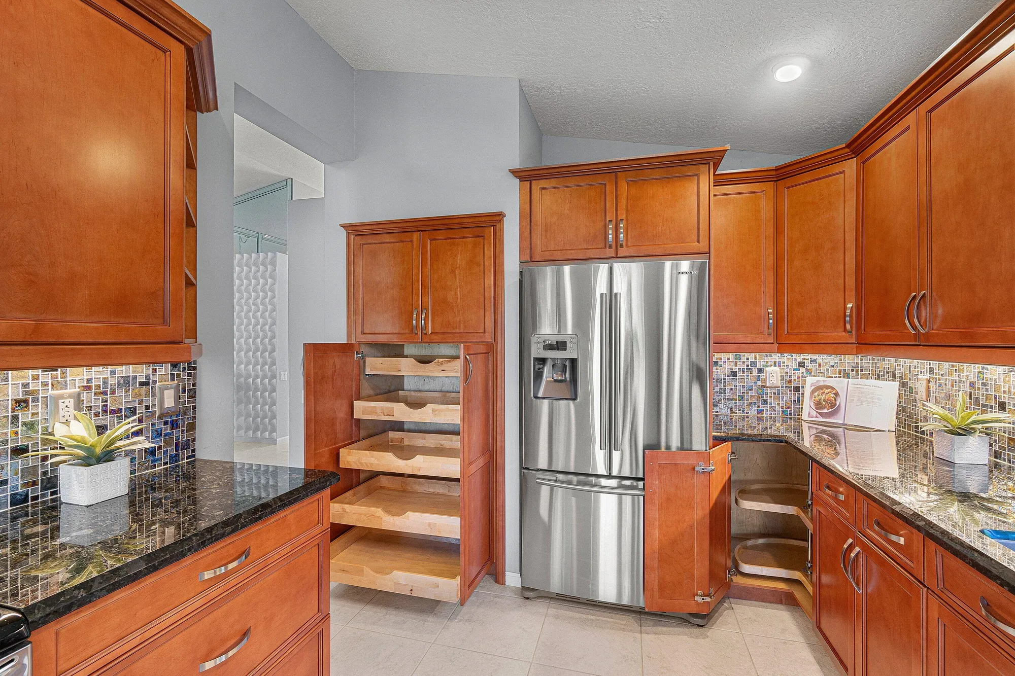 Property Slideshow image 11 of 95 | 6691 maybrook rd, Boynton Beach, FL, 33437