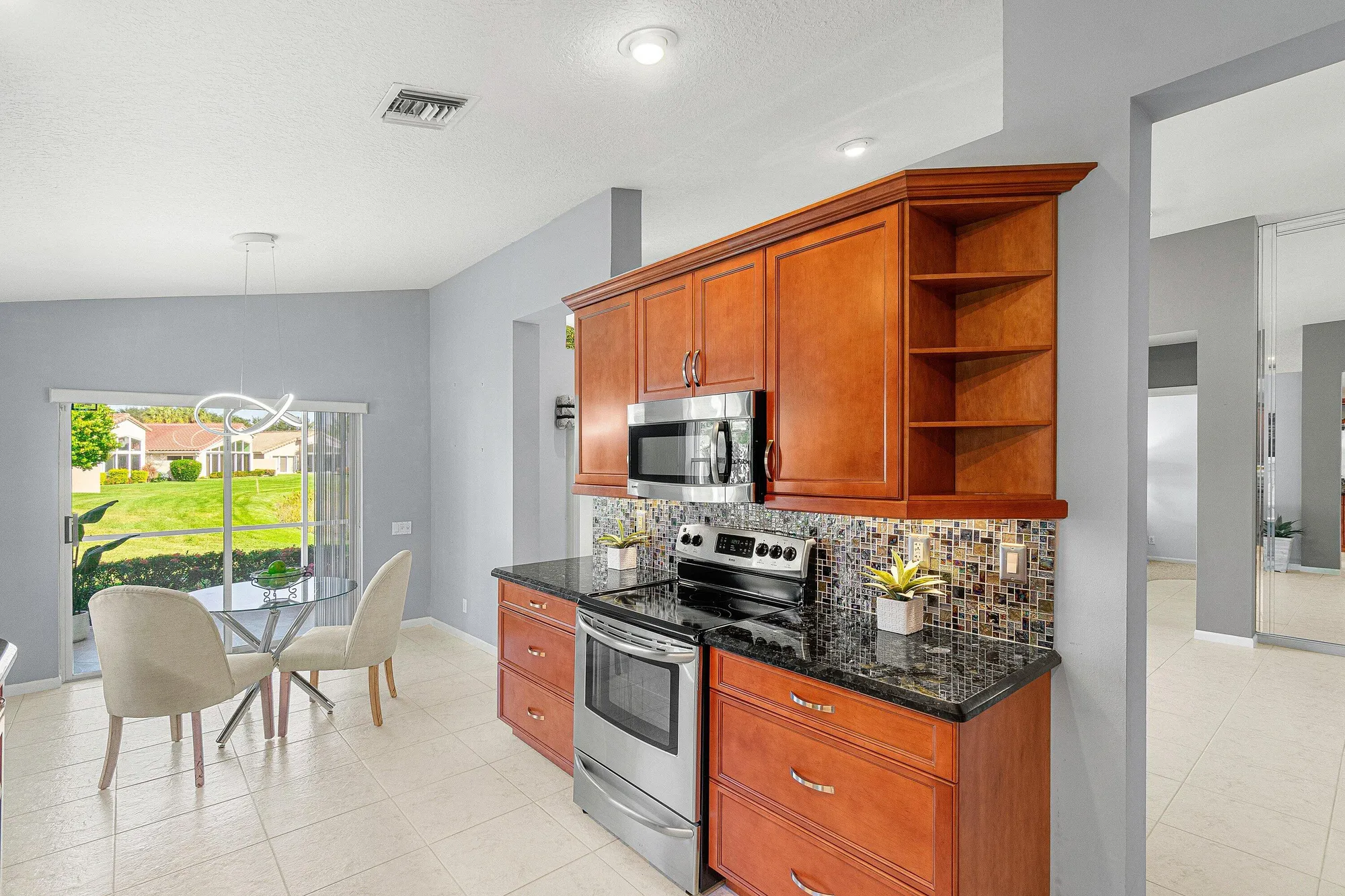 Property Slideshow image 12 of 95 | 6691 maybrook rd, Boynton Beach, FL, 33437