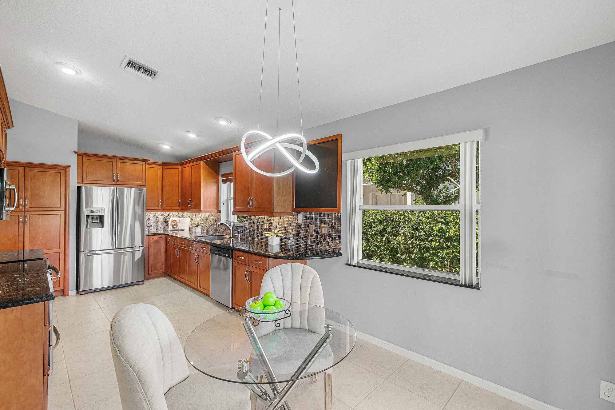 Property Slideshow image 15 of 95 | 6691 maybrook rd, Boynton Beach, FL, 33437