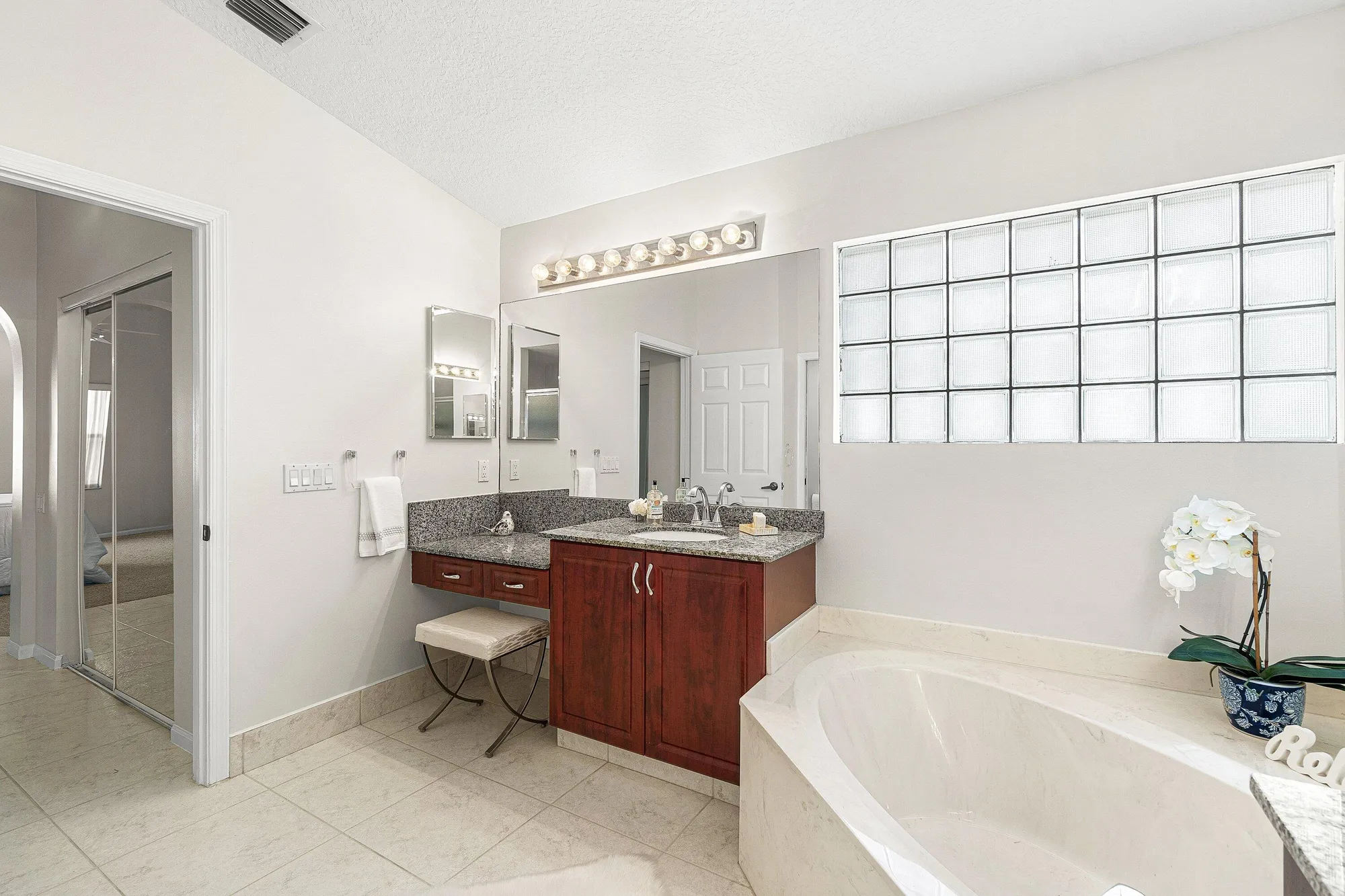 Property Slideshow image 24 of 95 | 6691 maybrook rd, Boynton Beach, FL, 33437