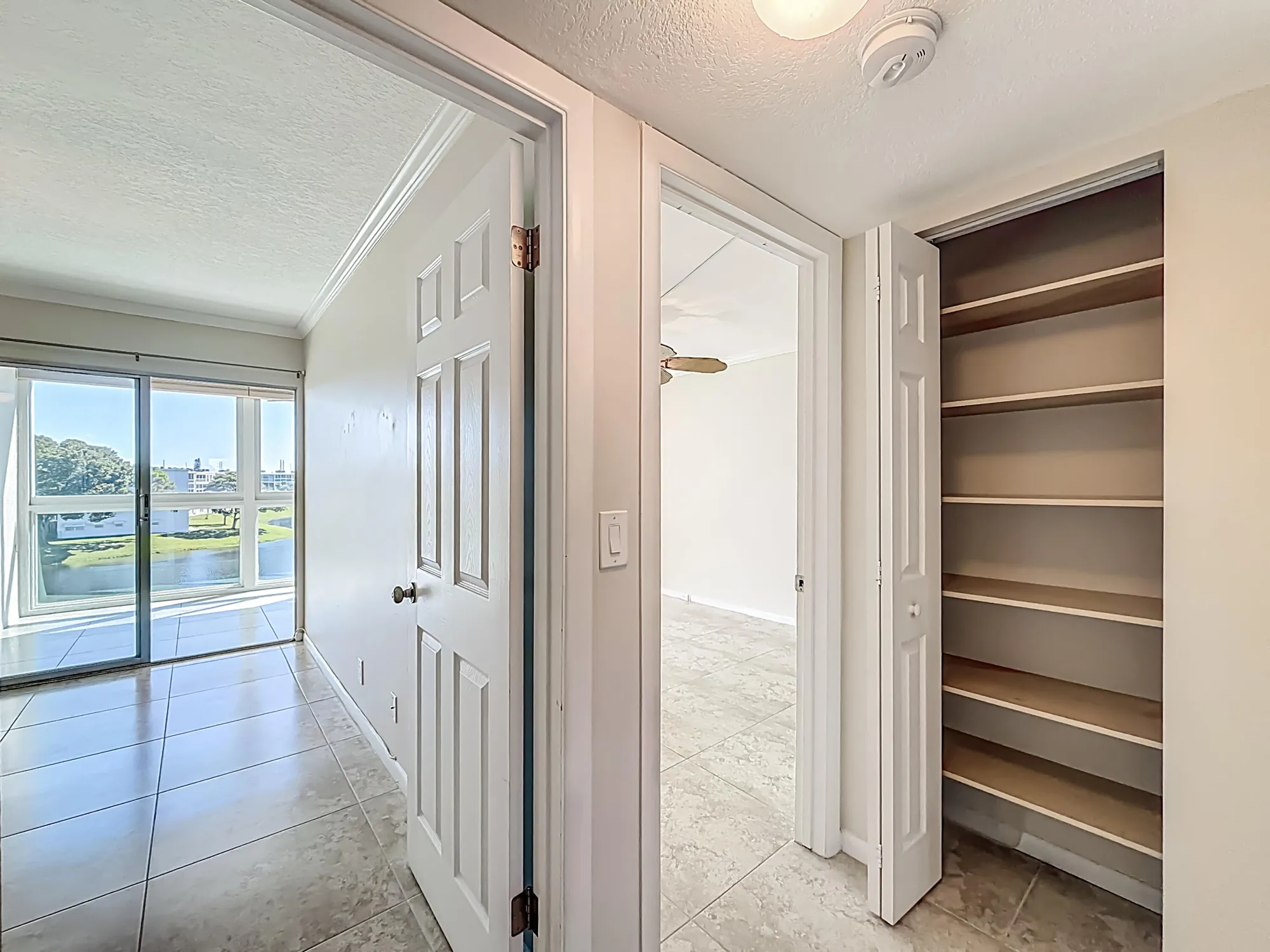 Property Slideshow image 21 of 57 | 4102 oakridge v, Deerfield Beach, FL, 33442