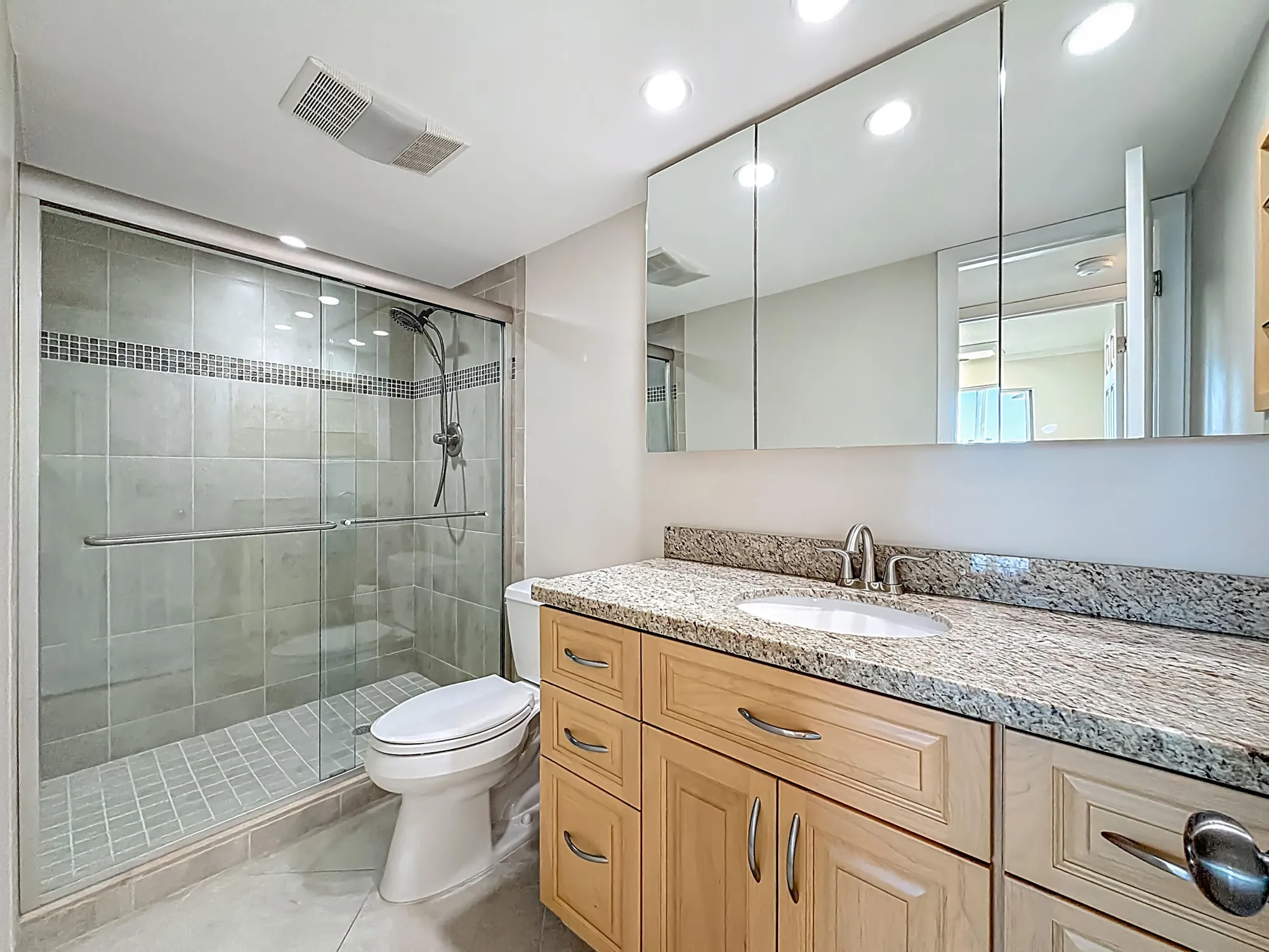 Property Slideshow image 25 of 57 | 4102 oakridge v, Deerfield Beach, FL, 33442