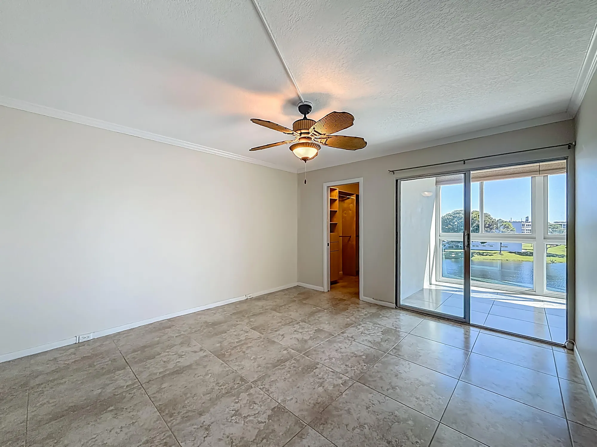 Property Slideshow image 31 of 57 | 4102 oakridge v, Deerfield Beach, FL, 33442