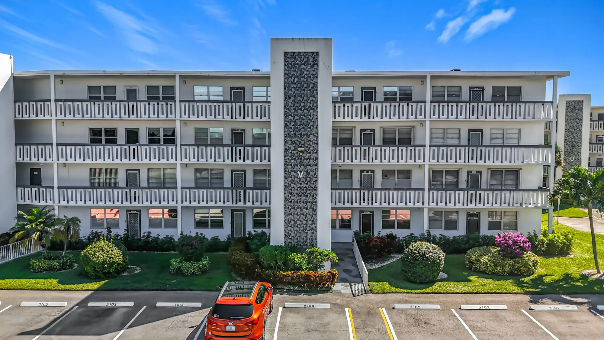 Property Slideshow image 33 of 57 | 4102 oakridge v, Deerfield Beach, FL, 33442