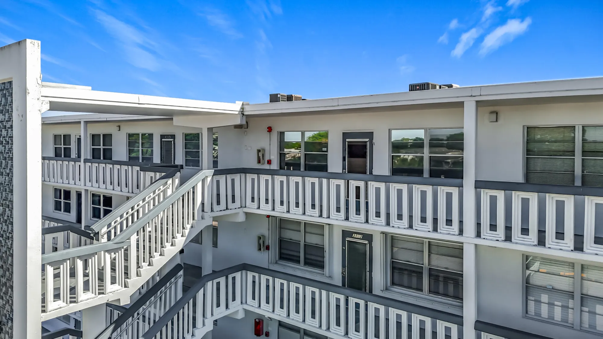 Property Slideshow image 34 of 57 | 4102 oakridge v, Deerfield Beach, FL, 33442