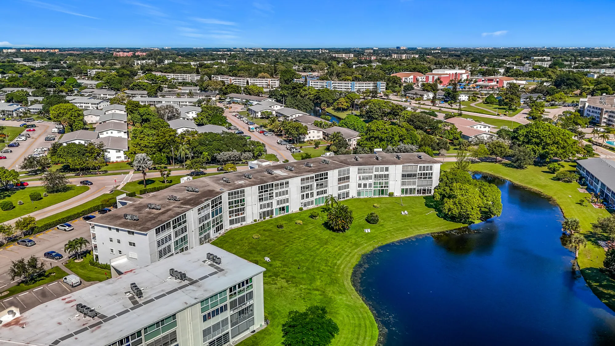 Property Slideshow image 36 of 57 | 4102 oakridge v, Deerfield Beach, FL, 33442