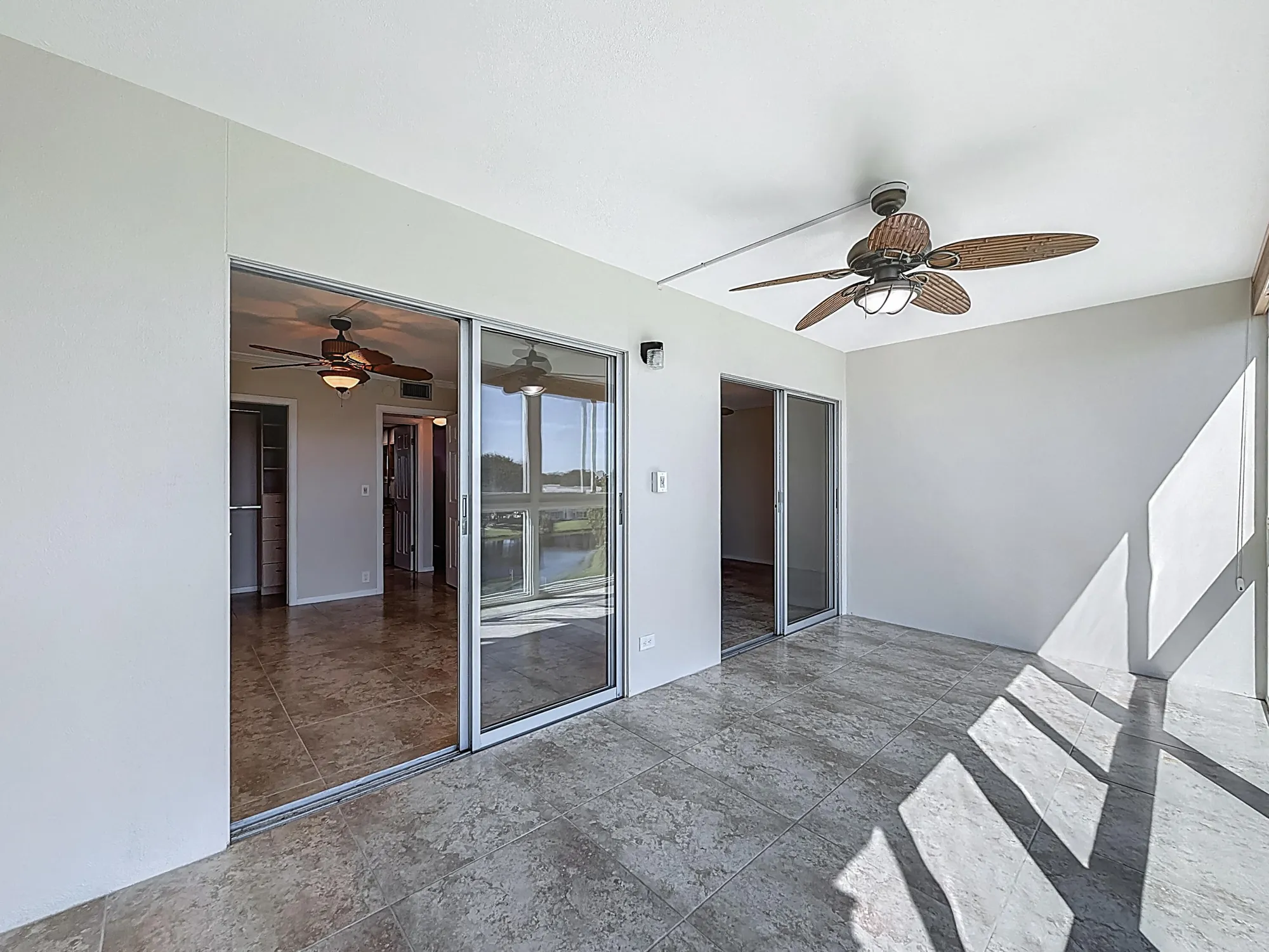 Property Slideshow image 37 of 57 | 4102 oakridge v, Deerfield Beach, FL, 33442