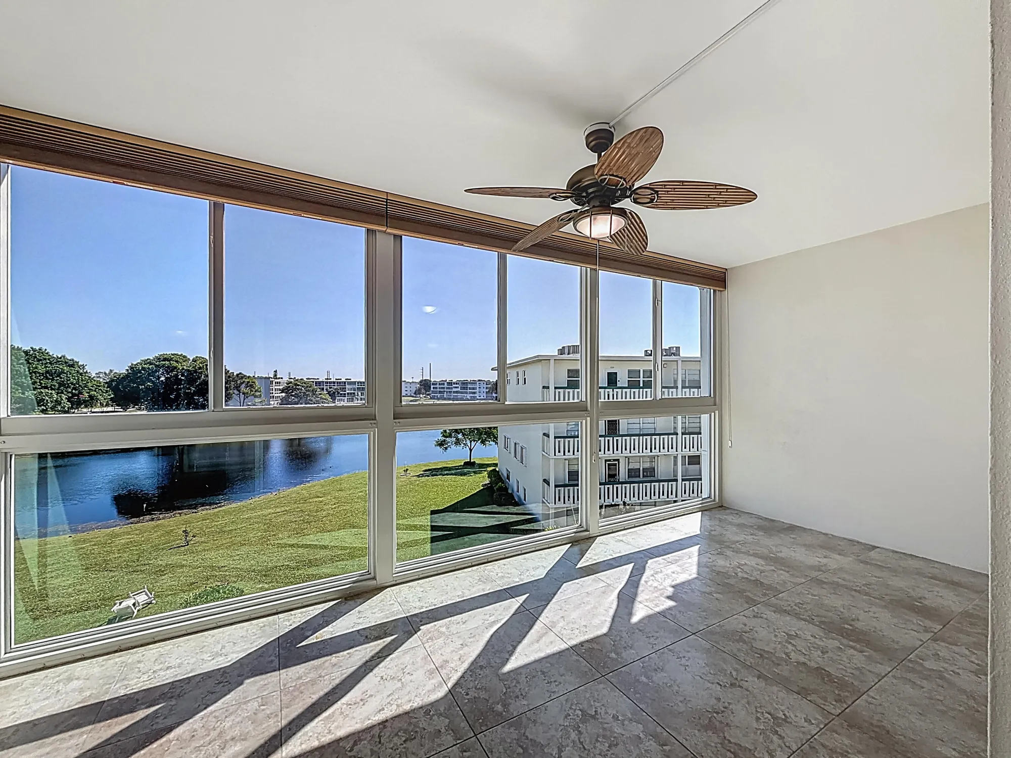Property Slideshow image 40 of 57 | 4102 oakridge v, Deerfield Beach, FL, 33442