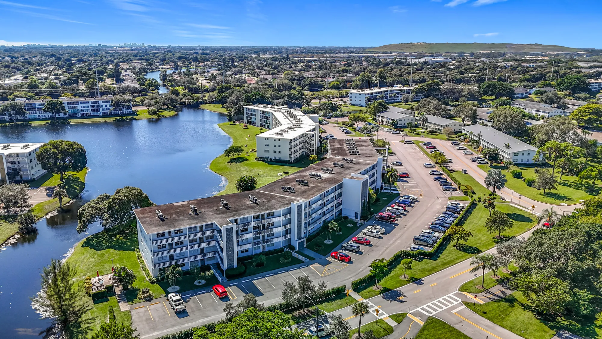 Property Slideshow image 41 of 57 | 4102 oakridge v, Deerfield Beach, FL, 33442