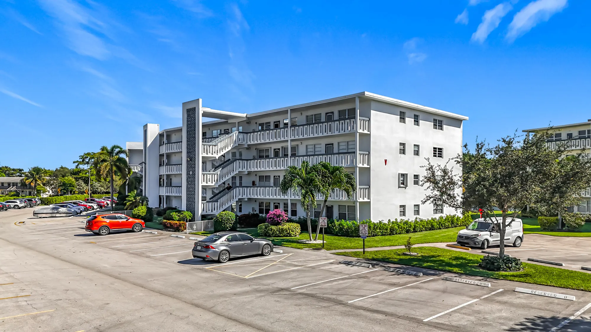 Property Slideshow image 42 of 57 | 4102 oakridge v, Deerfield Beach, FL, 33442