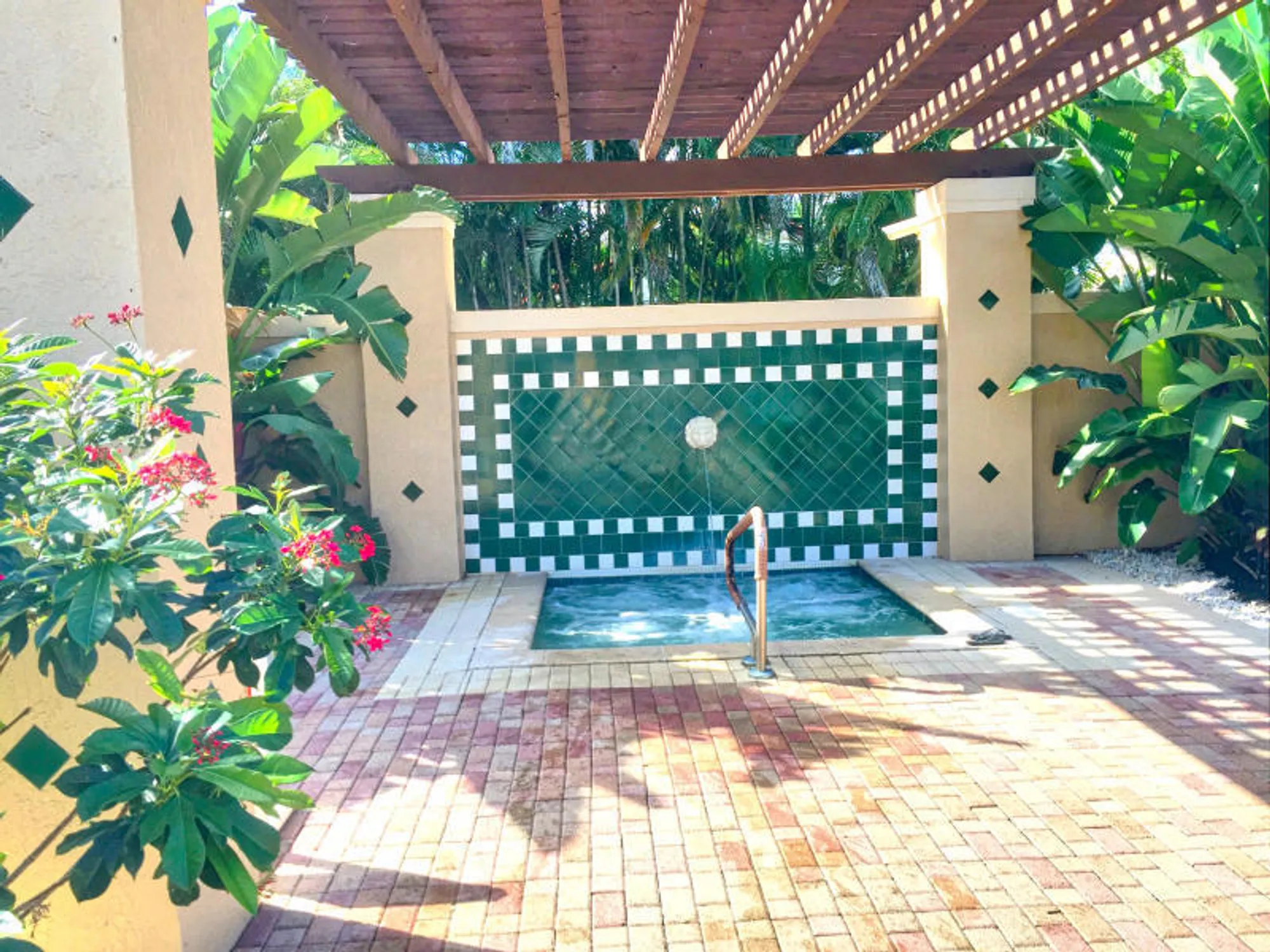 Property Slideshow image 69 of 95 | 6691 maybrook rd, Boynton Beach, FL, 33437