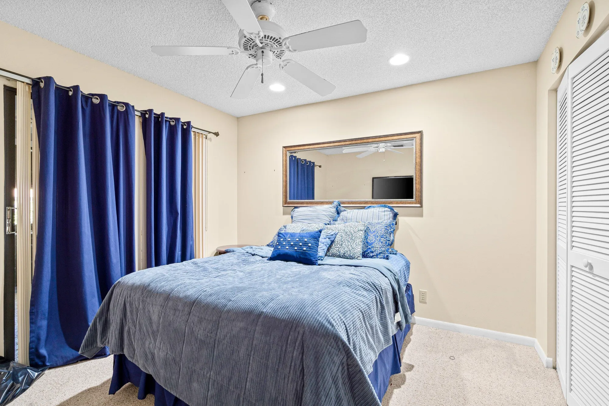 Property Slideshow image 16 of 20 | 8149 windgate dr, Boca Raton, FL, 33496