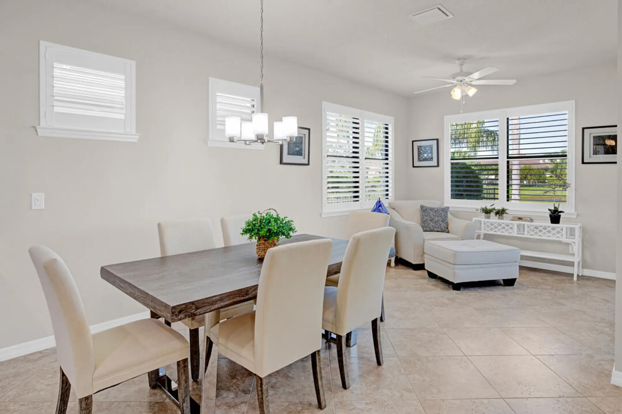 Property Slideshow image 9 of 47 | 649 se monteiro dr, Port Saint Lucie, FL, 34984