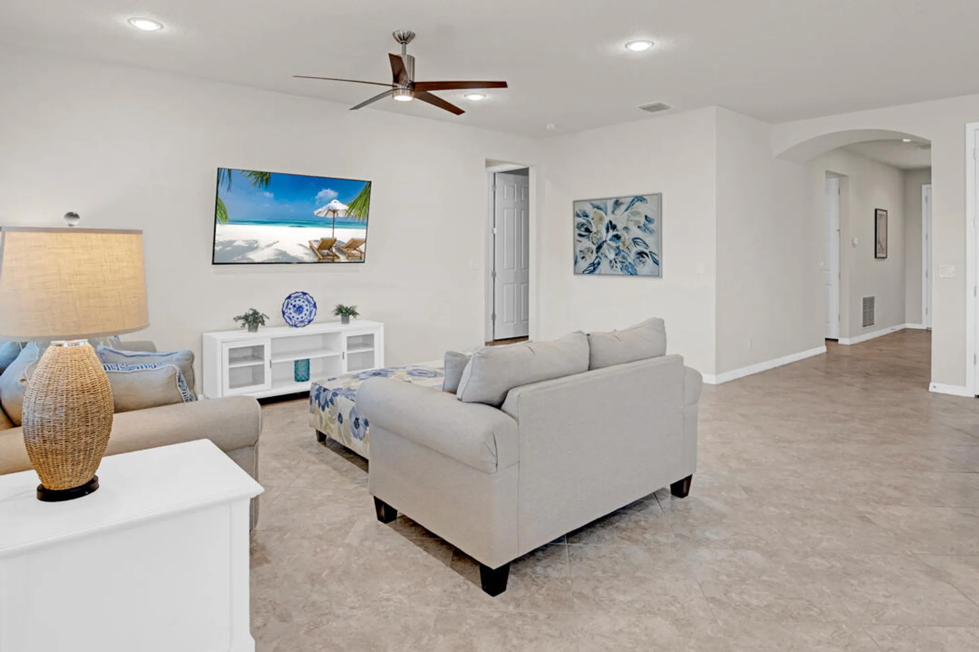 Property Slideshow image 13 of 47 | 649 se monteiro dr, Port Saint Lucie, FL, 34984