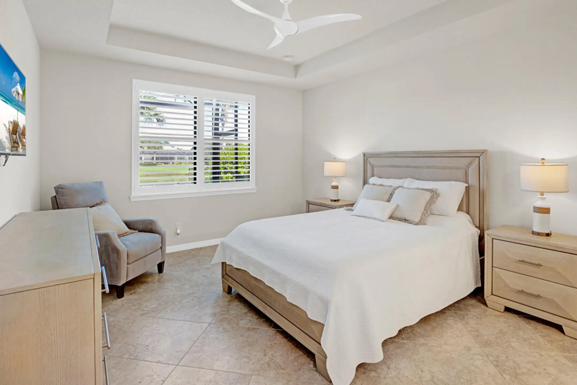 Property Slideshow image 14 of 47 | 649 se monteiro dr, Port Saint Lucie, FL, 34984