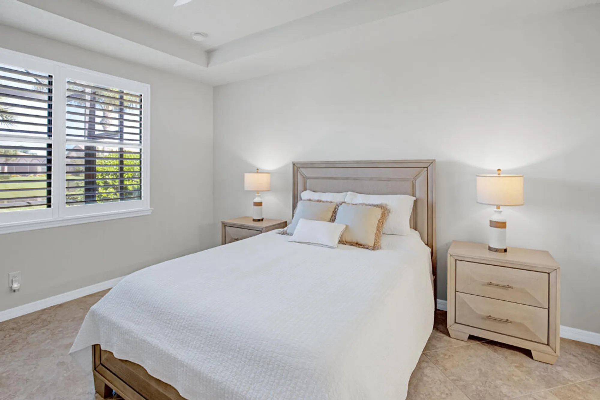 Property Slideshow image 15 of 47 | 649 se monteiro dr, Port Saint Lucie, FL, 34984