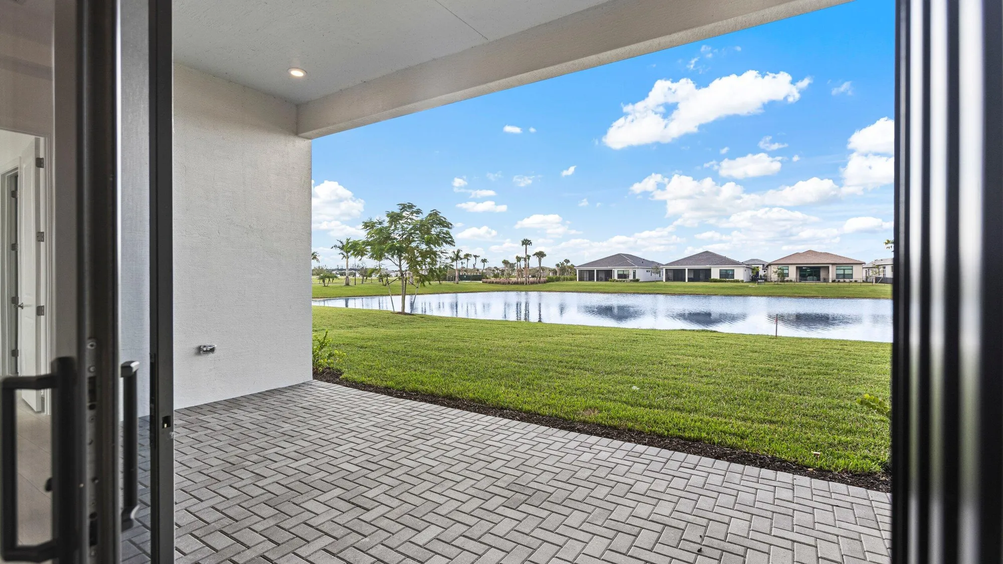 Property Slideshow image 26 of 50 | 5325 hutchinson way, Westlake, FL, 33470