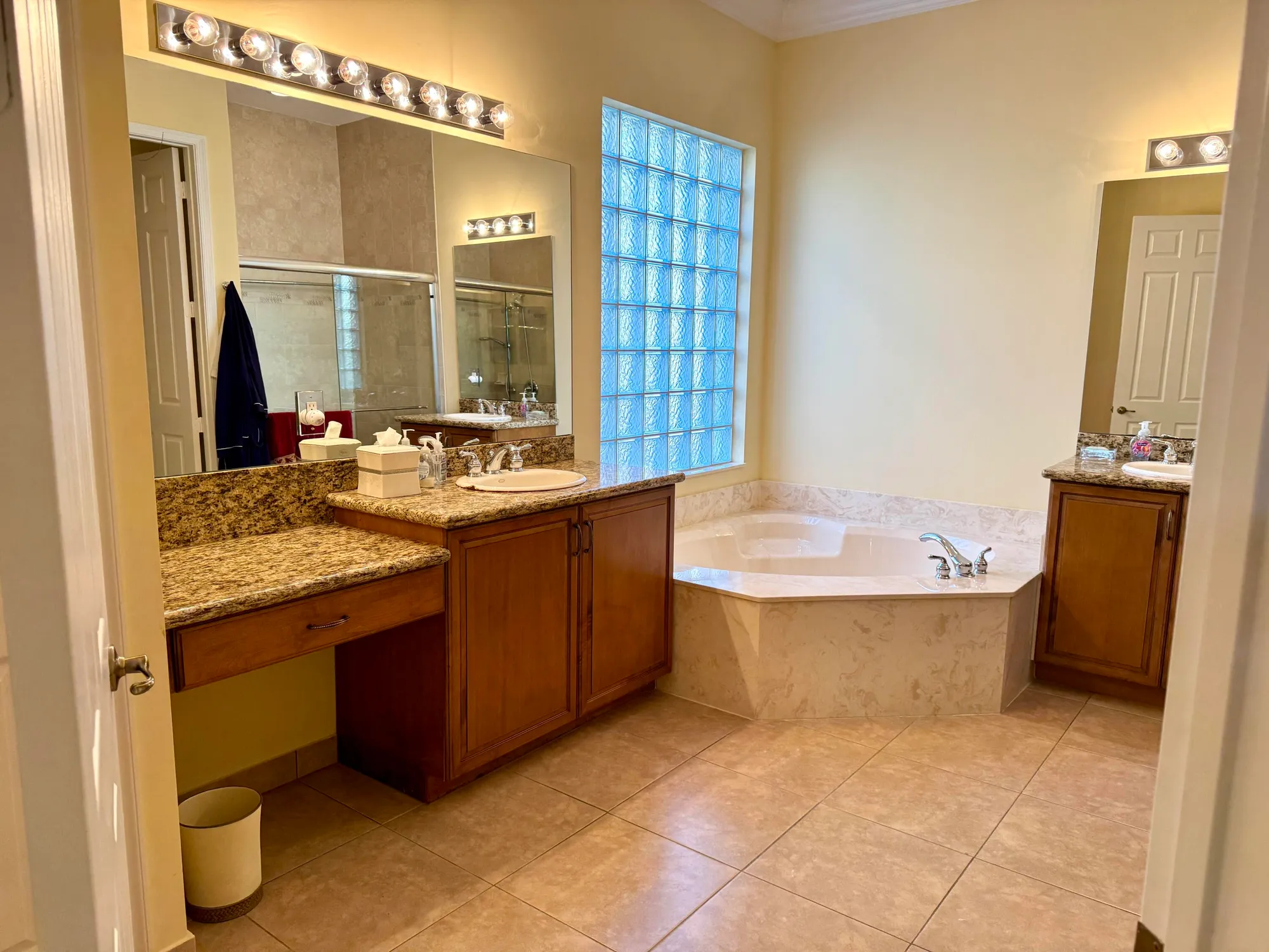 Property Slideshow image 27 of 37 | 10605 montrose bay ave, Boynton Beach, FL, 33473