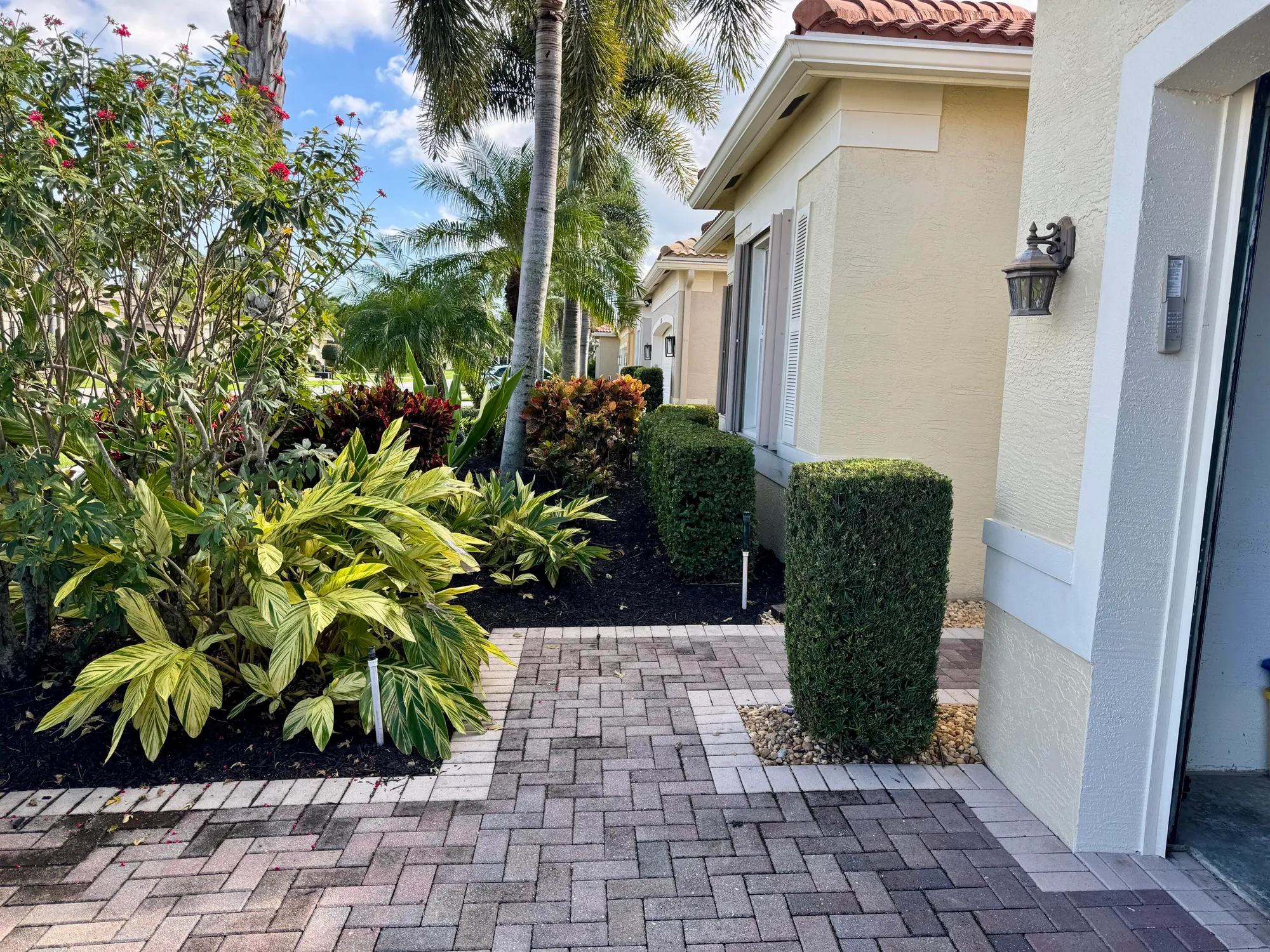 Property Slideshow image 5 of 37 | 10605 montrose bay ave, Boynton Beach, FL, 33473