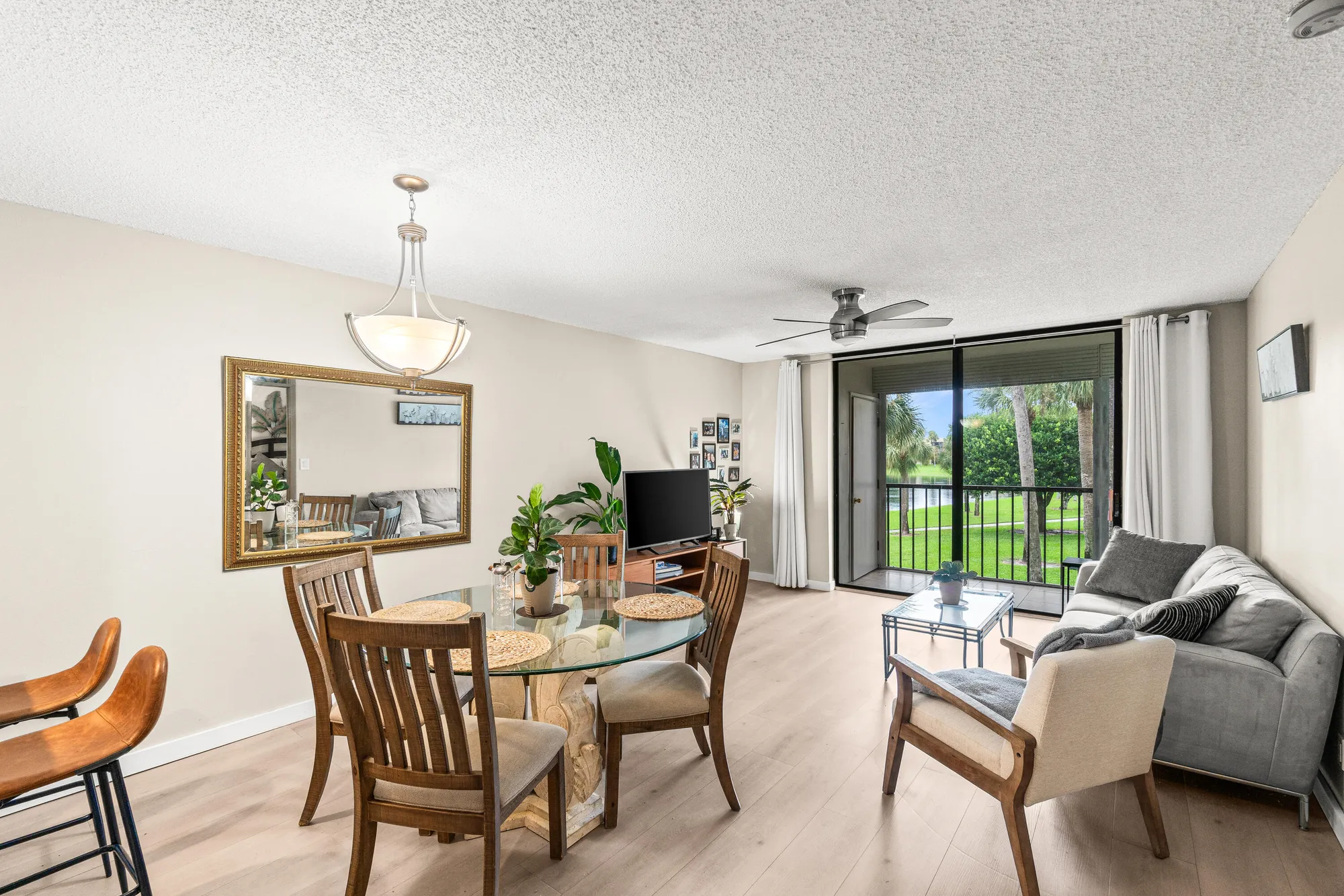 Property Slideshow image 7 of 30 | 5370 las verdes cir apt 209, Delray Beach, FL, 33484