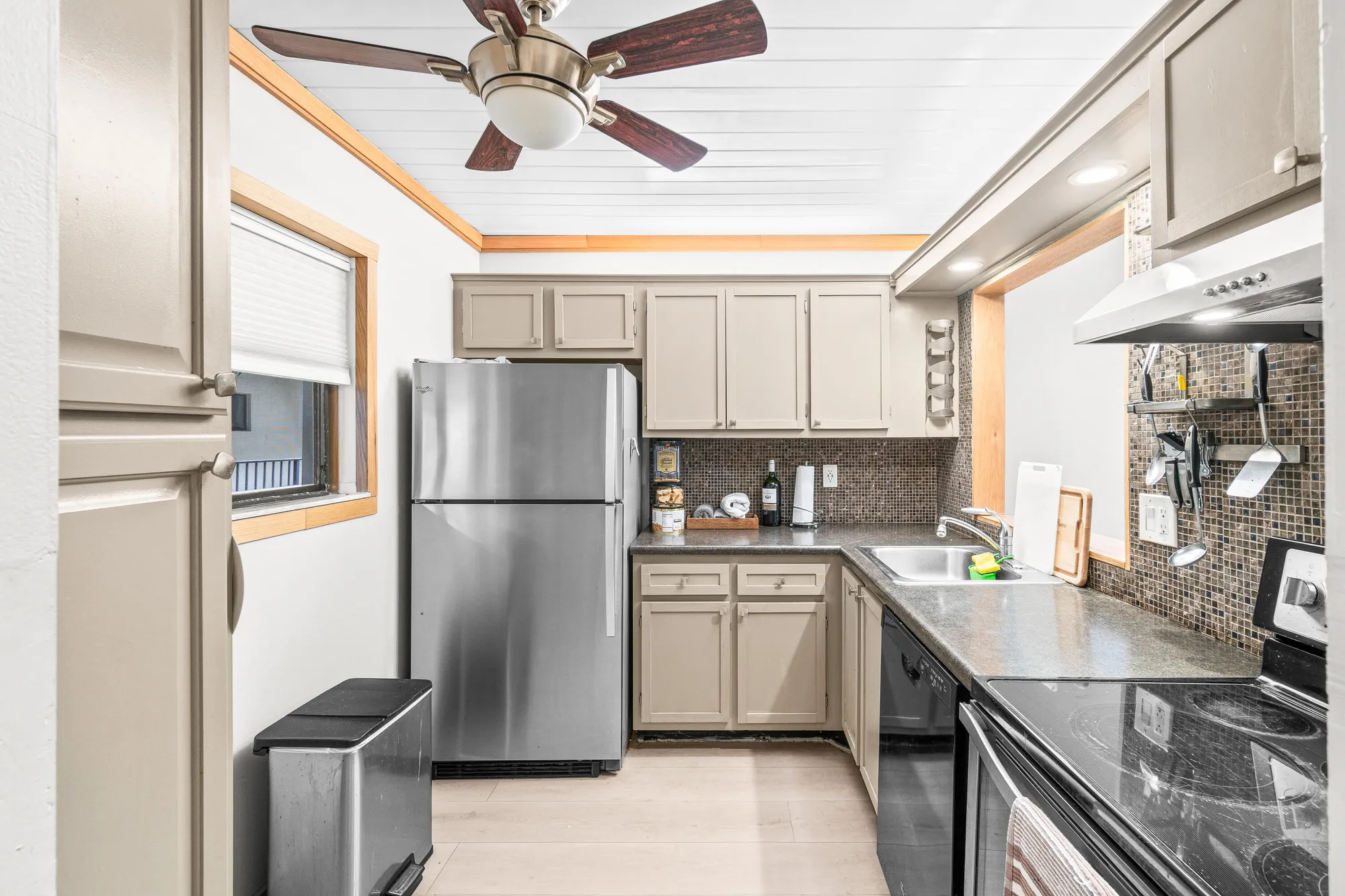 Property Slideshow image 10 of 30 | 5370 las verdes cir apt 209, Delray Beach, FL, 33484