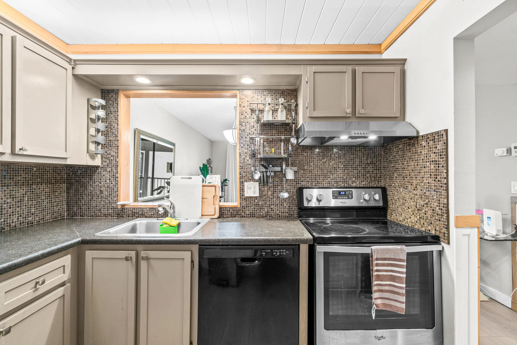 Property Slideshow image 13 of 30 | 5370 las verdes cir apt 209, Delray Beach, FL, 33484