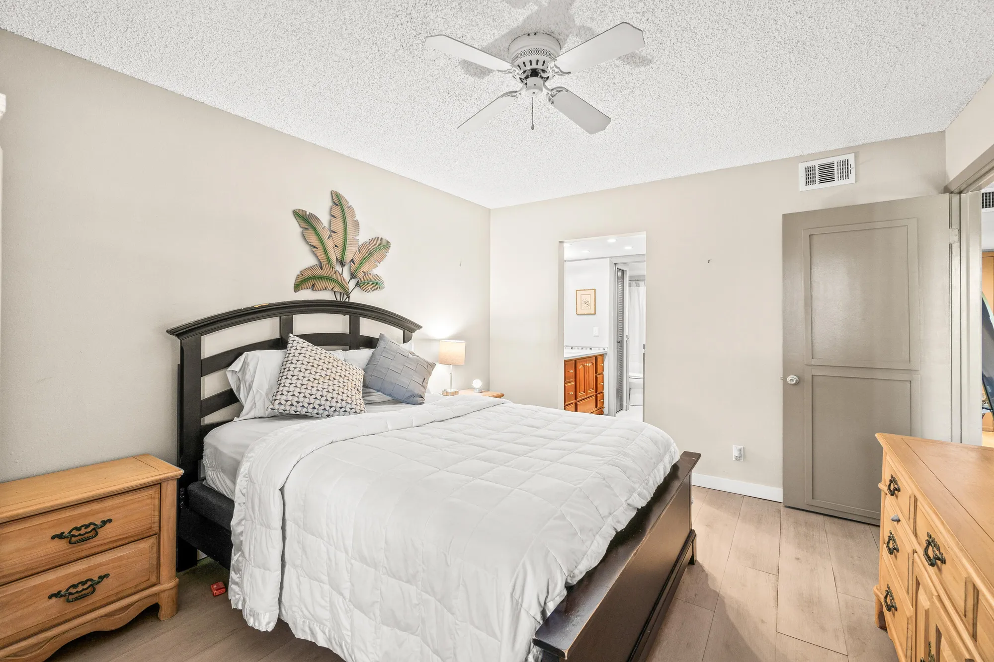 Property Slideshow image 22 of 30 | 5370 las verdes cir apt 209, Delray Beach, FL, 33484