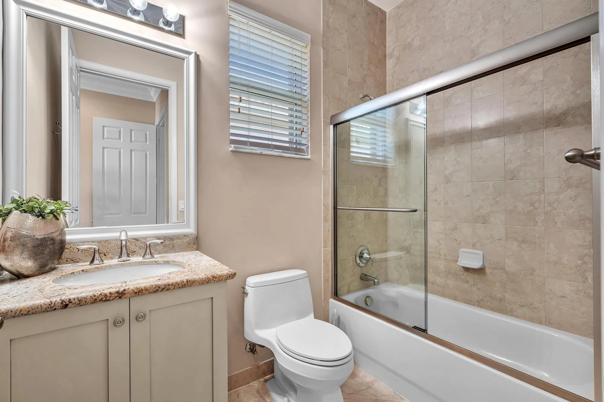 Property Slideshow image 10 of 71 | 9062 meridian view isle, Boynton Beach, FL, 33473