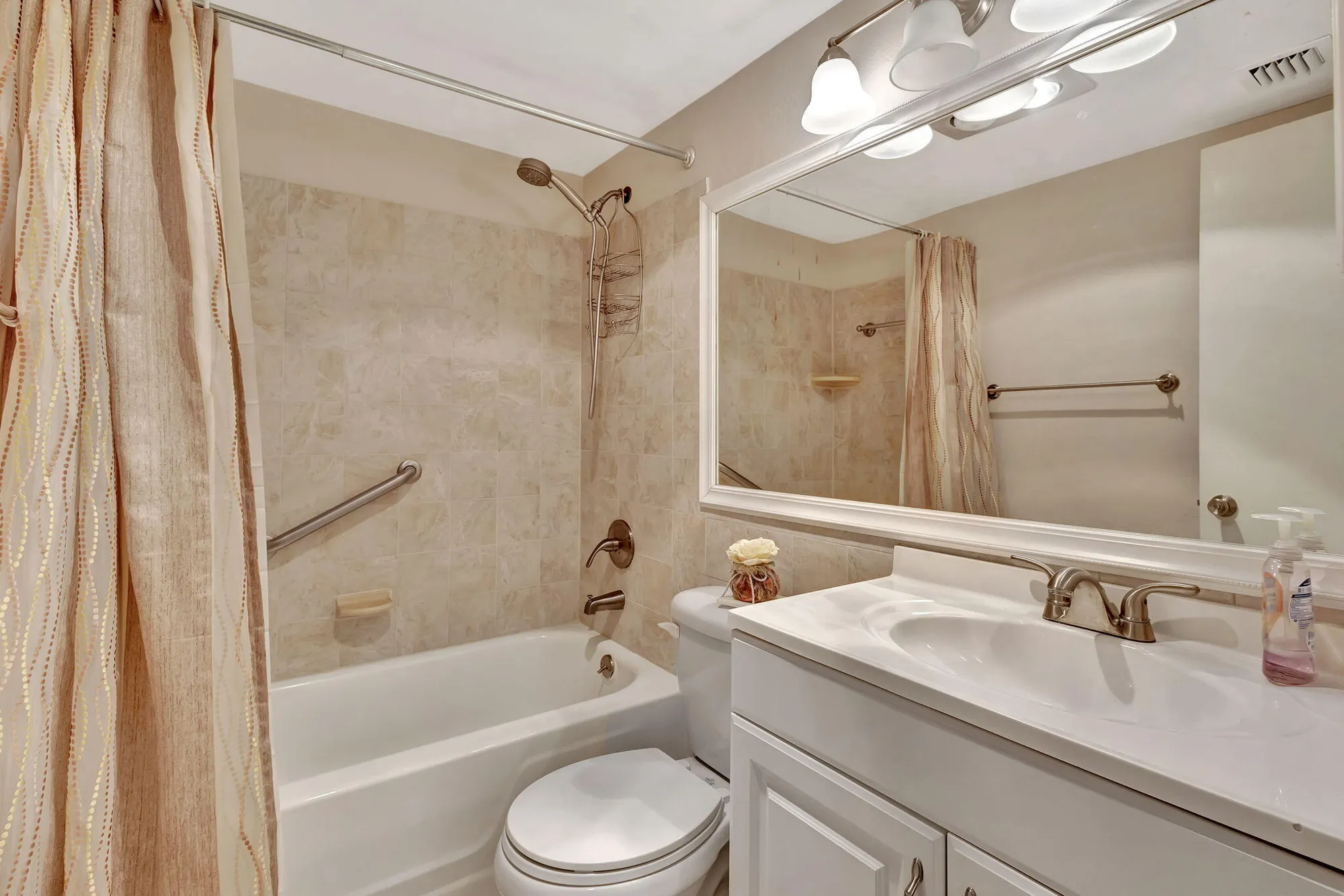 Property Slideshow image 9 of 34 | 162 coventry g, West Palm Beach, FL, 33417