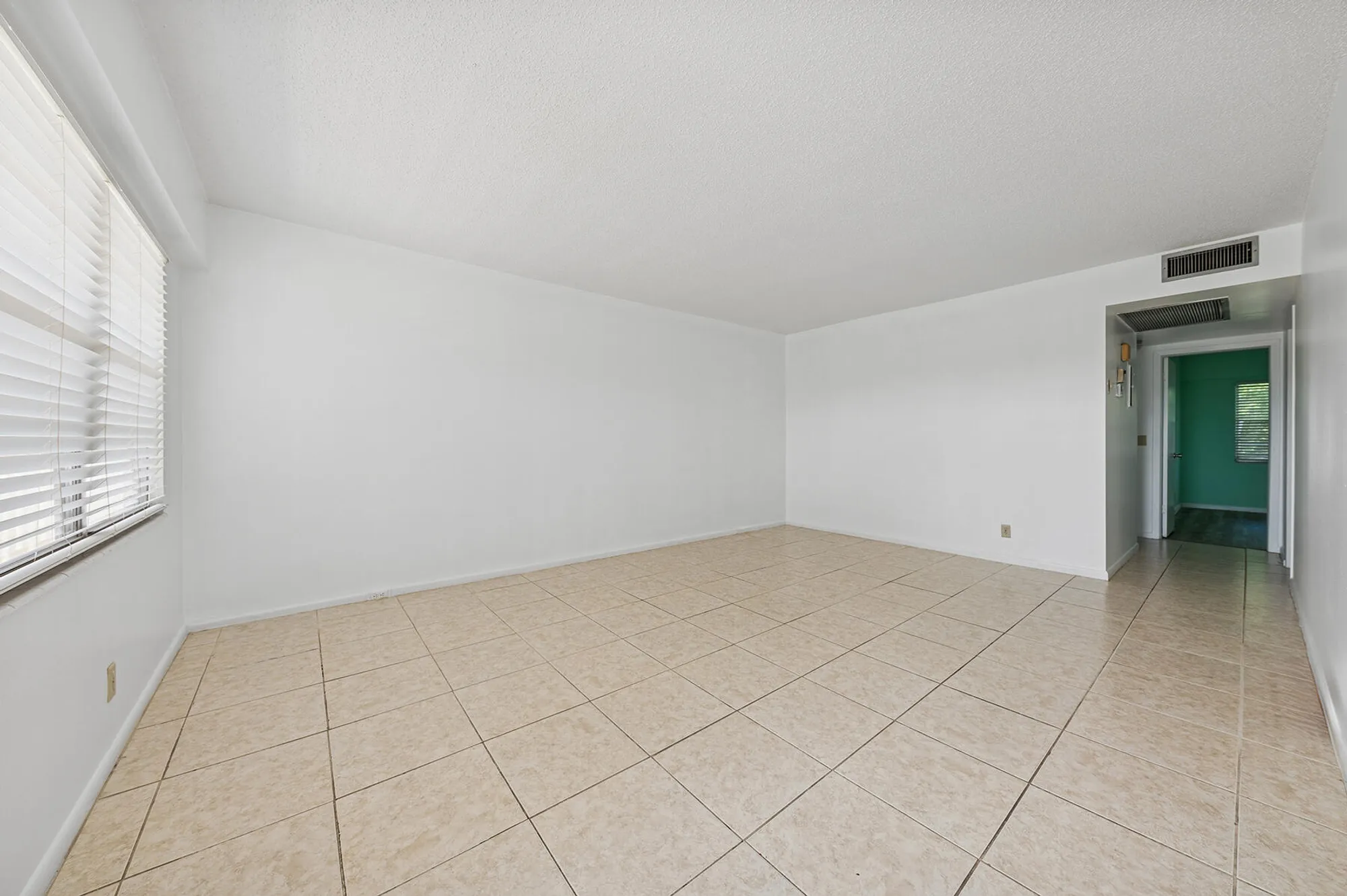 Property Slideshow image 2 of 11 | 84 mansfield b, Boca Raton, FL, 33434