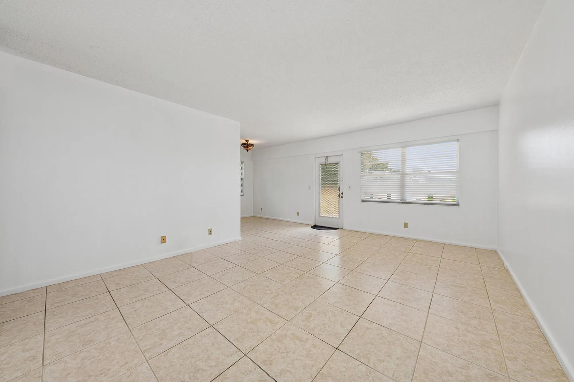 Property Slideshow image 3 of 11 | 84 mansfield b, Boca Raton, FL, 33434