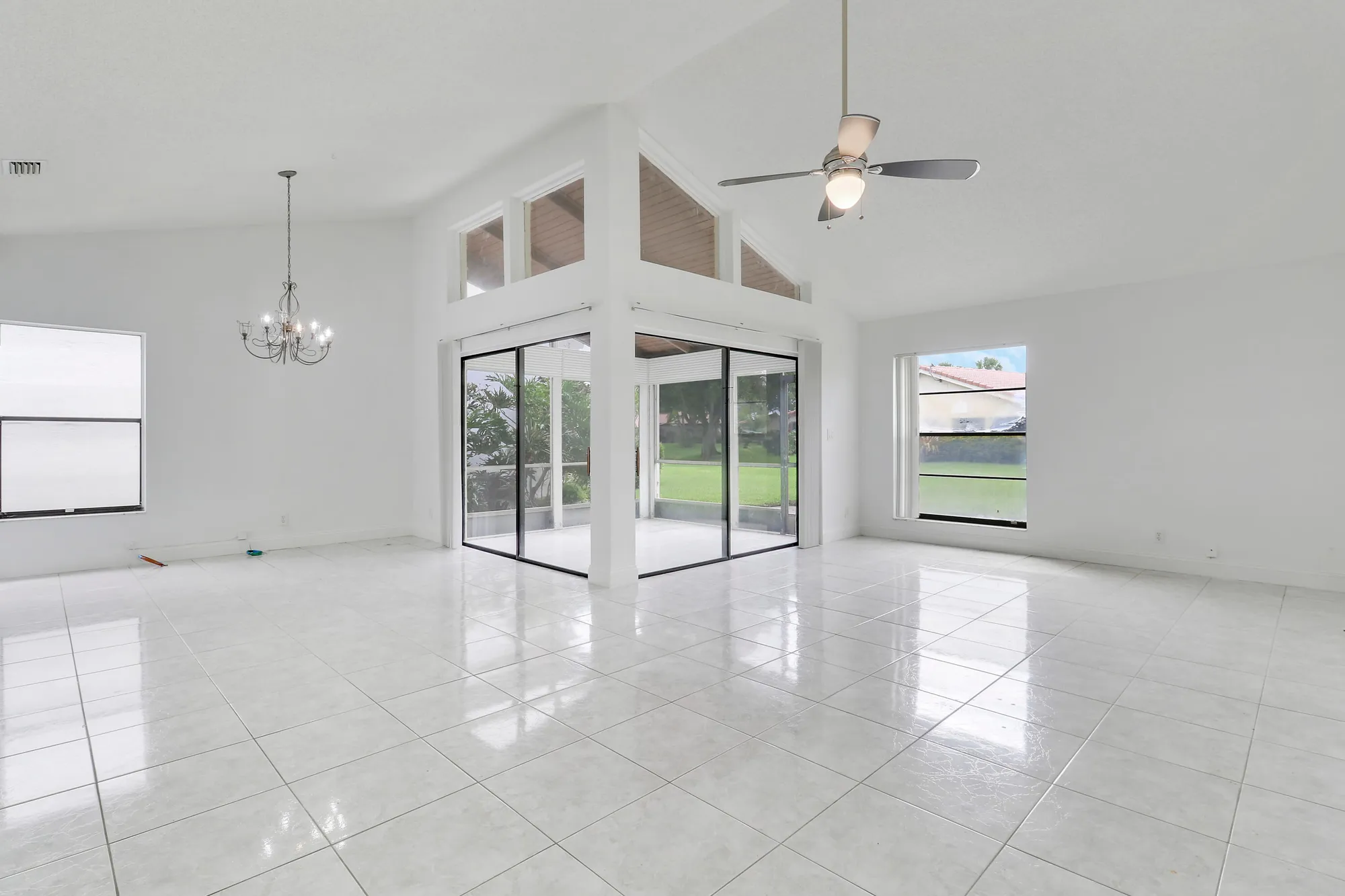 Property Slideshow image 11 of 56 | 5695 lakeview mews dr, Boynton Beach, FL, 33437