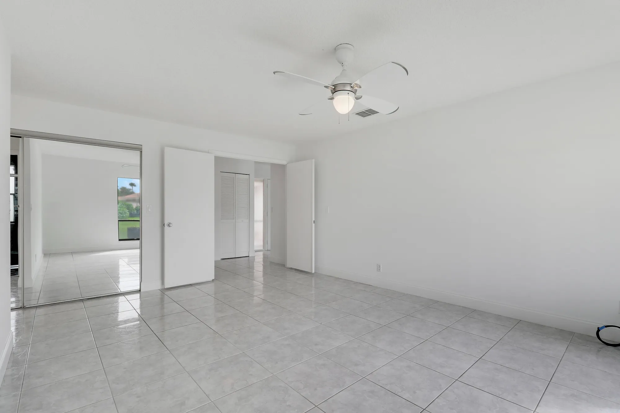 Property Slideshow image 9 of 56 | 5695 lakeview mews dr, Boynton Beach, FL, 33437