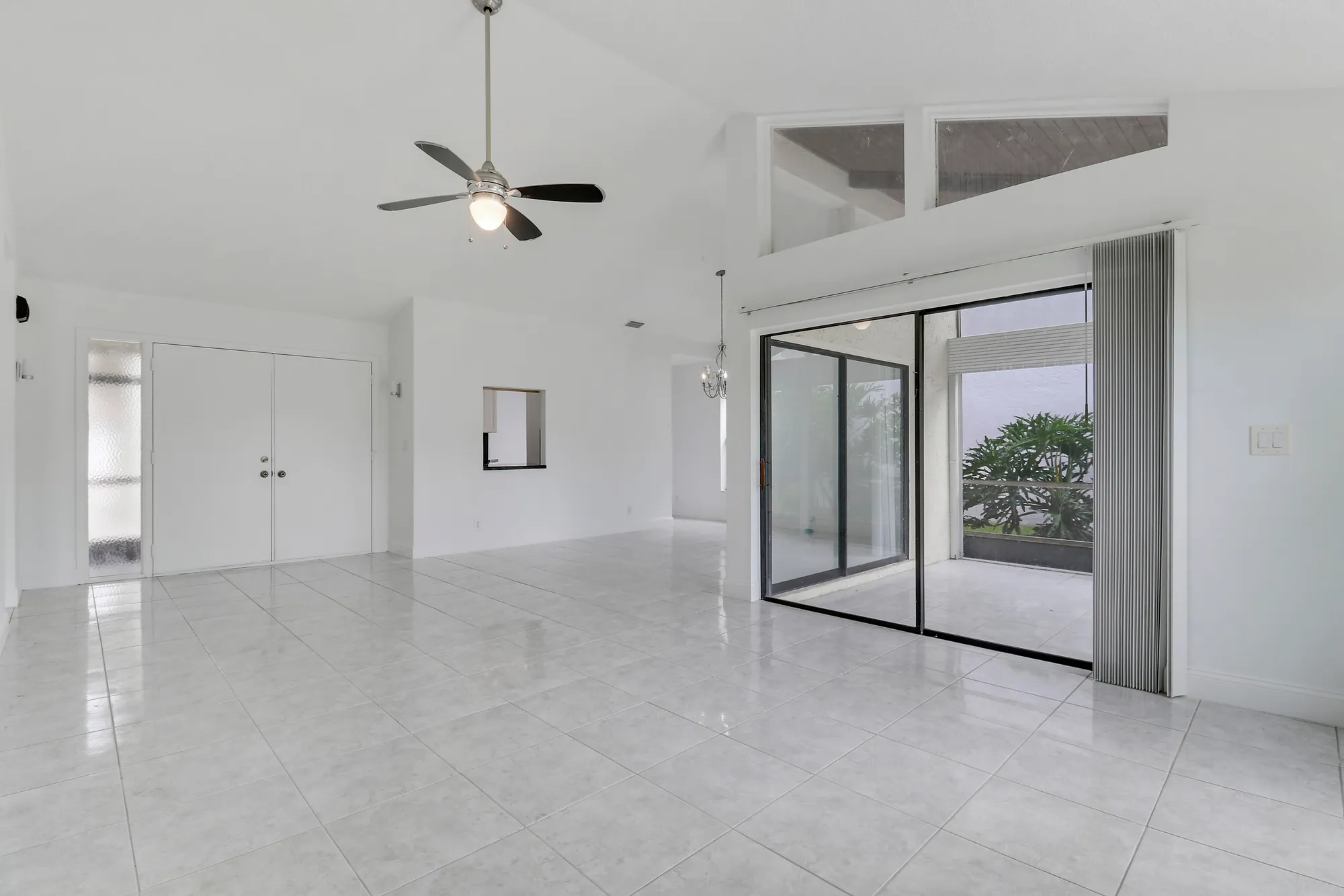 Property Slideshow image 10 of 56 | 5695 lakeview mews dr, Boynton Beach, FL, 33437