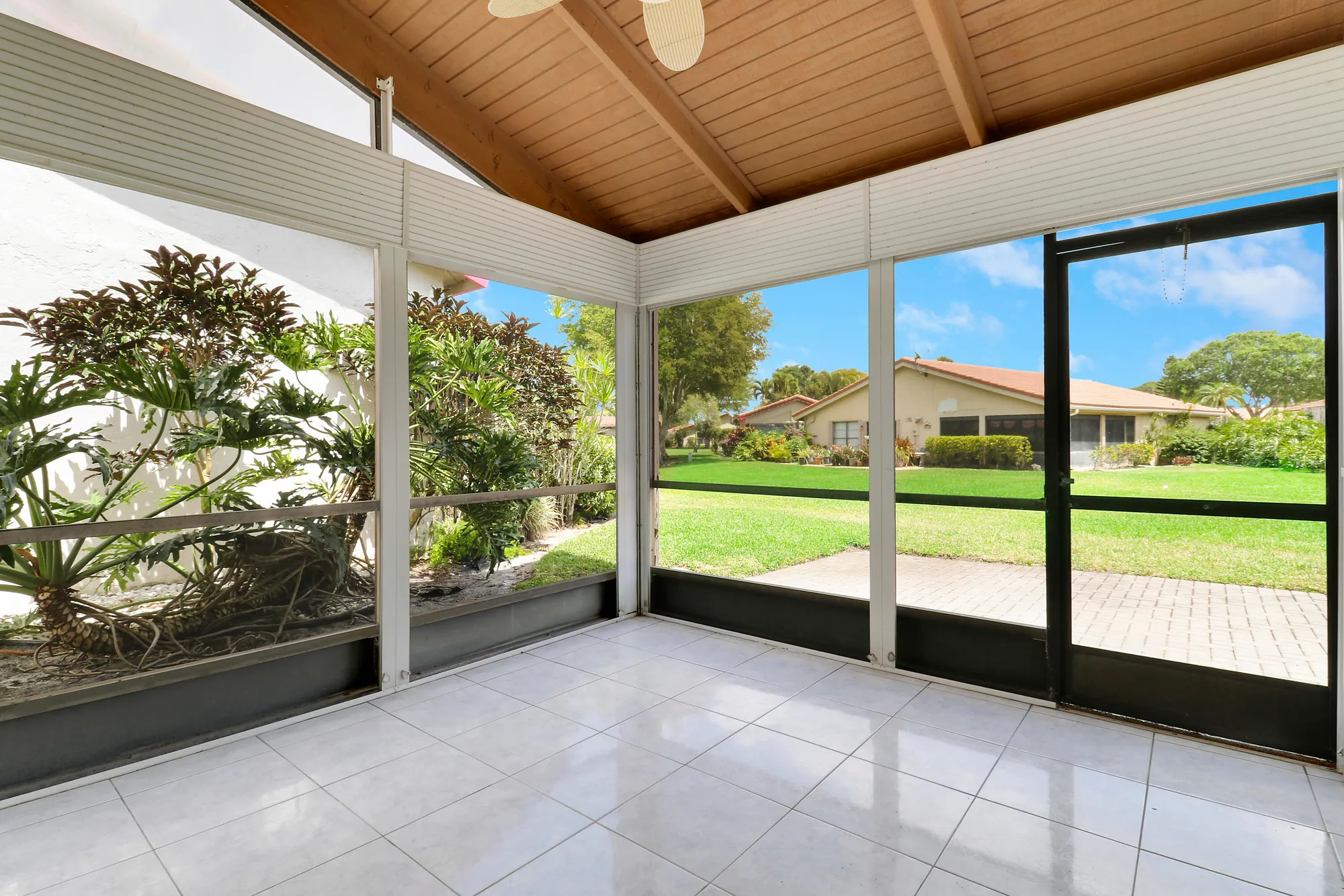 Property Slideshow image 37 of 56 | 5695 lakeview mews dr, Boynton Beach, FL, 33437