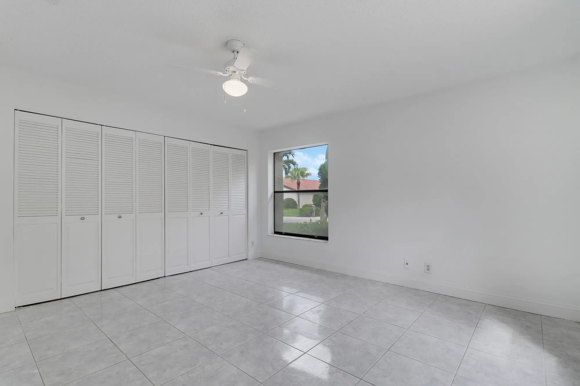 Property Slideshow image 27 of 56 | 5695 lakeview mews dr, Boynton Beach, FL, 33437