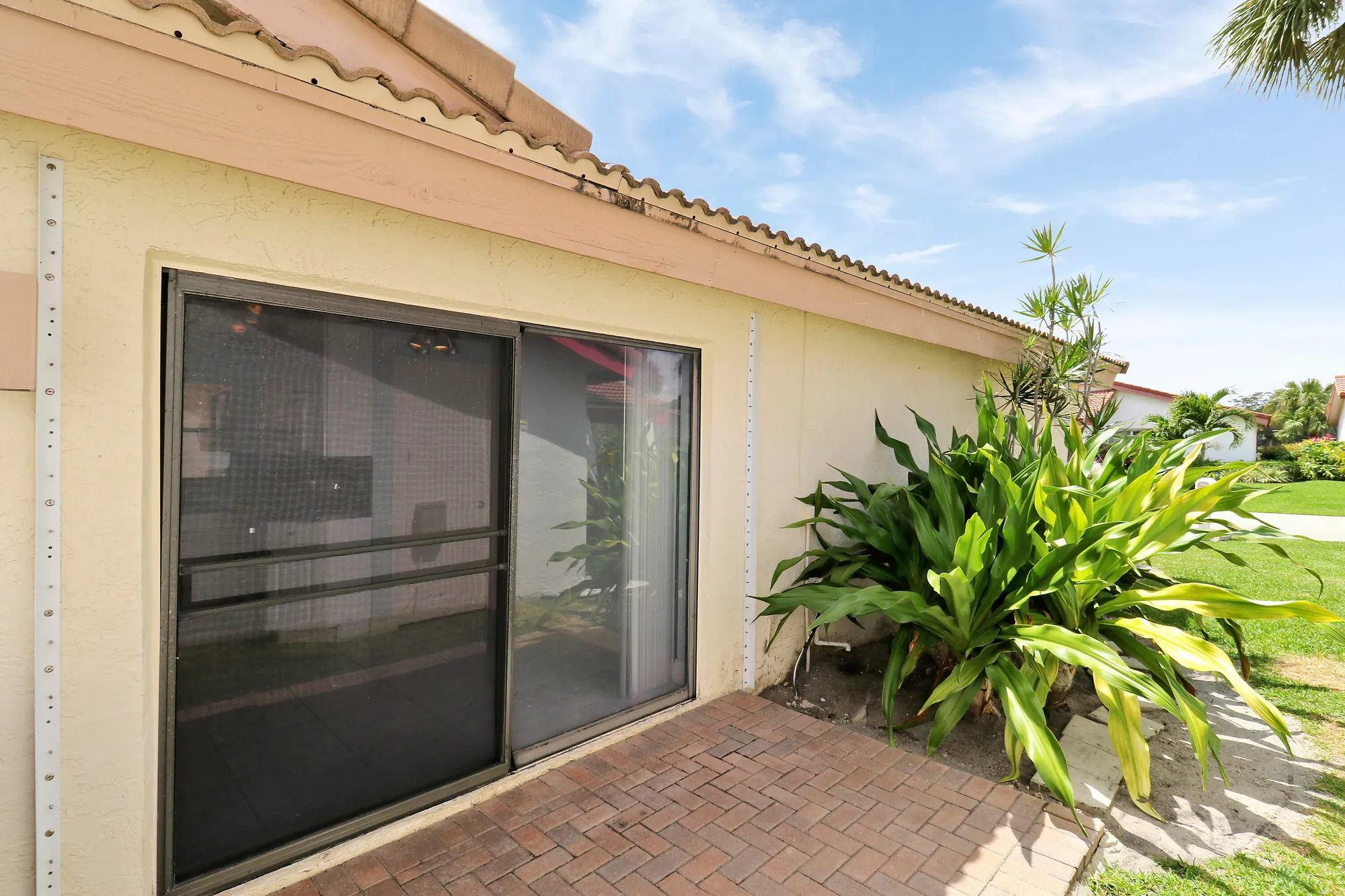 Property Slideshow image 39 of 56 | 5695 lakeview mews dr, Boynton Beach, FL, 33437