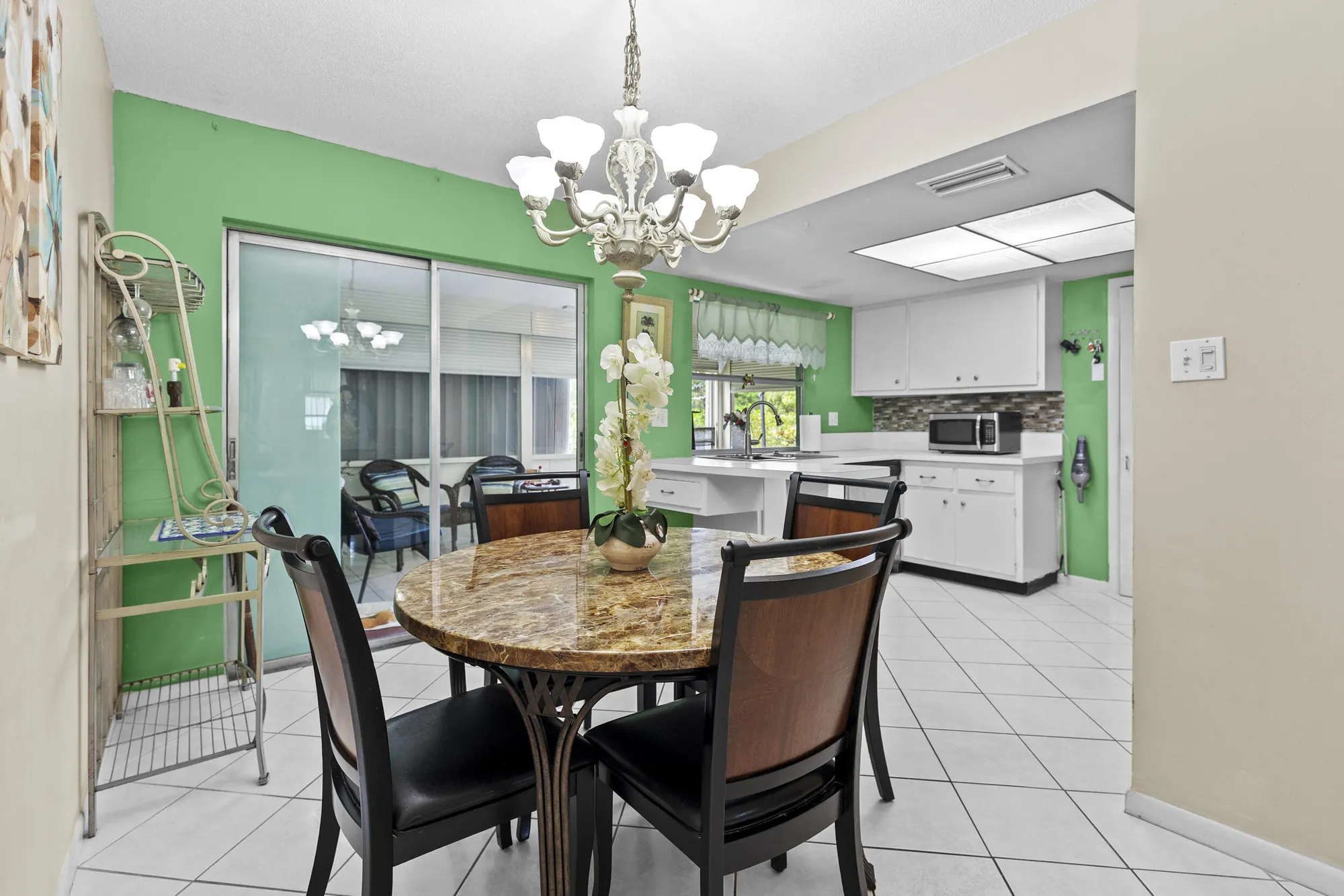 Property Slideshow image 10 of 43 | 1500 nw 70th ln, Margate, FL, 33063