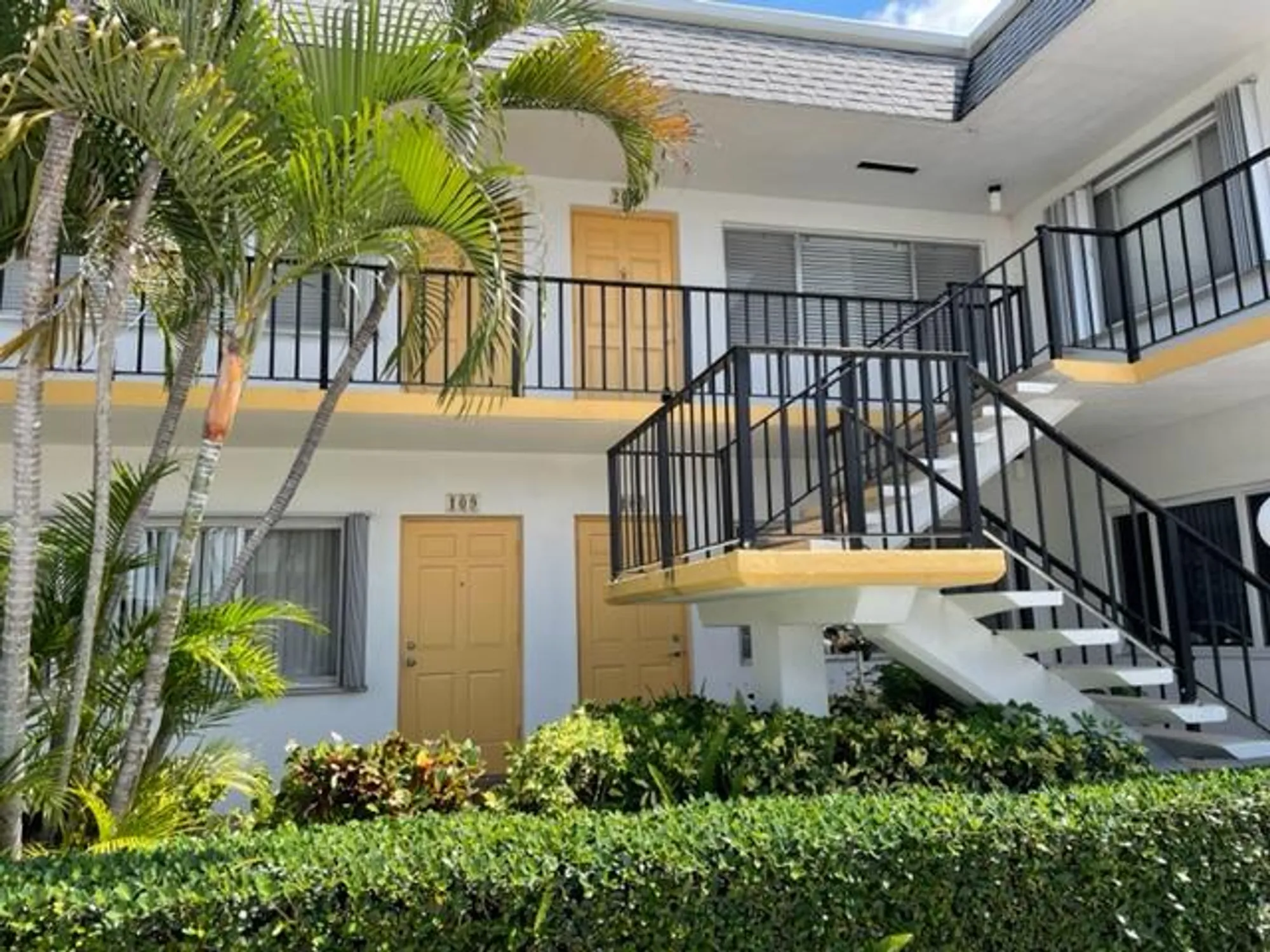 Property Slideshow image 24 of 25 | 3120 lake osborne dr 208, Lake Worth Beach, FL, 33461