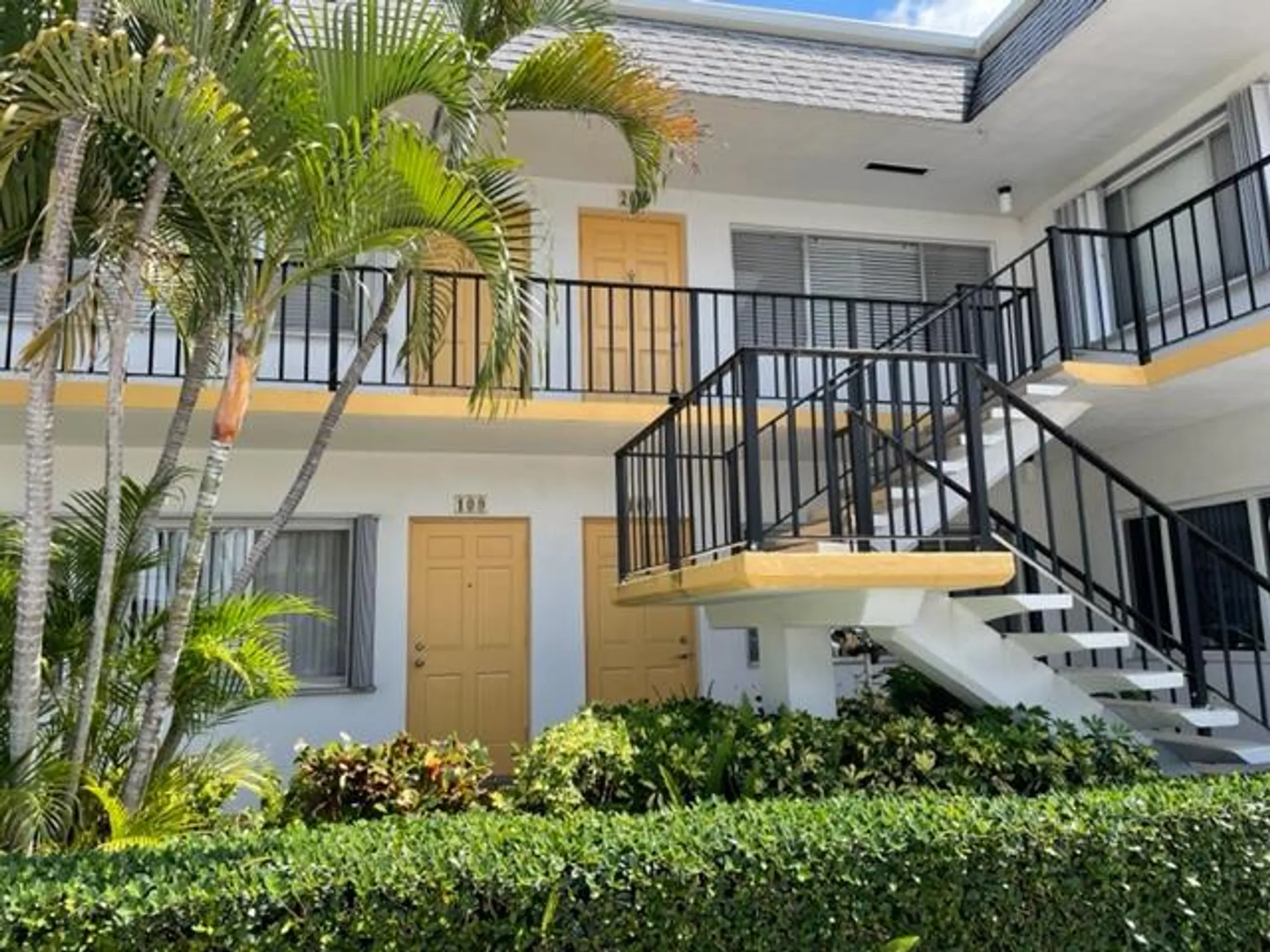 Property Slideshow image 25 of 25 | 3120 lake osborne dr 208, Lake Worth Beach, FL, 33461