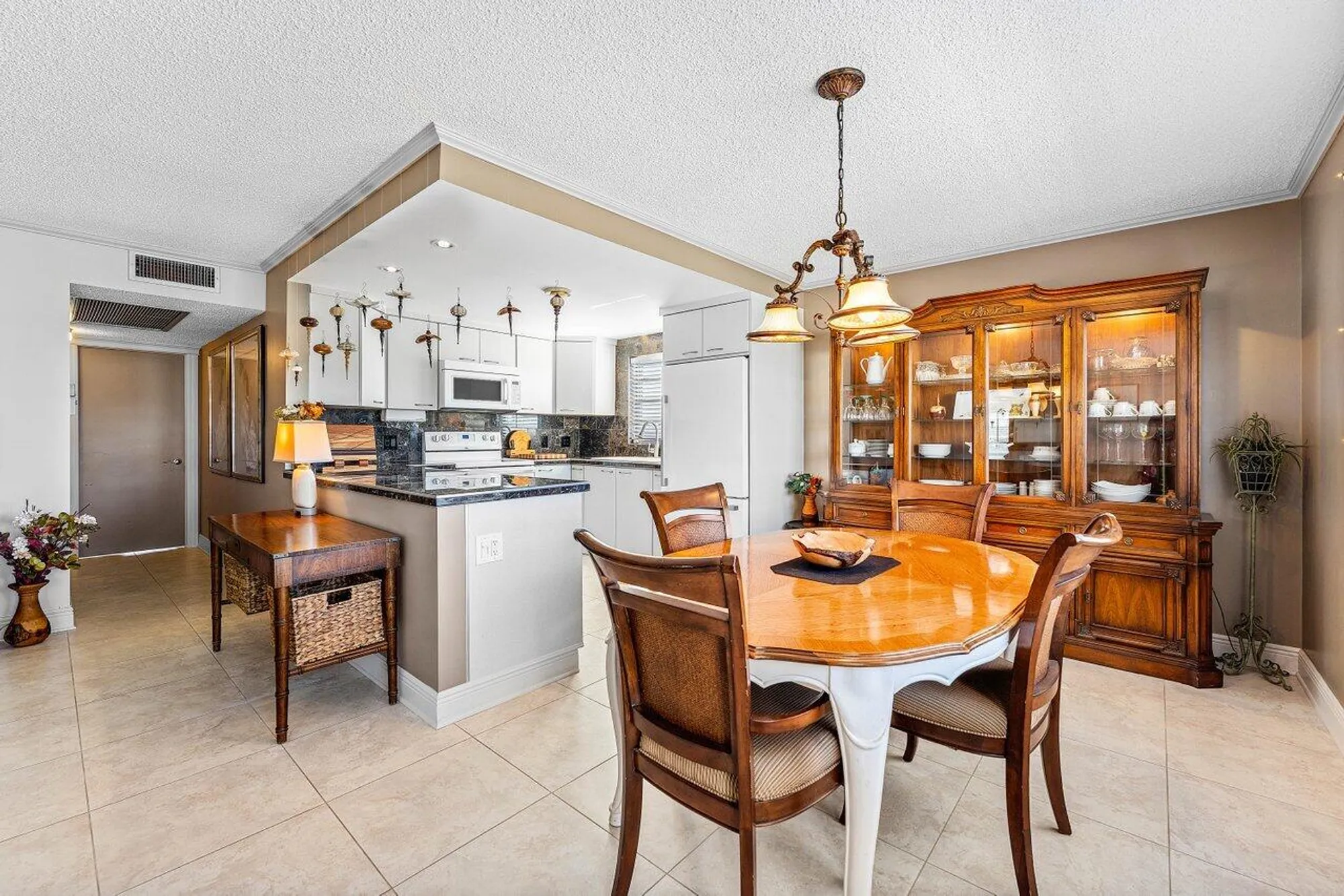 Property Slideshow image 7 of 42 | 373 wellington j, West Palm Beach, FL, 33417