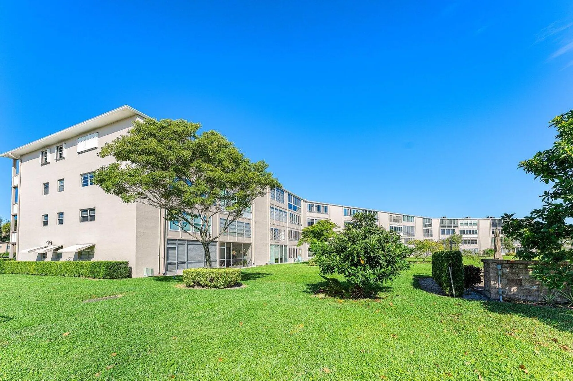 Property Slideshow image 35 of 42 | 373 wellington j, West Palm Beach, FL, 33417