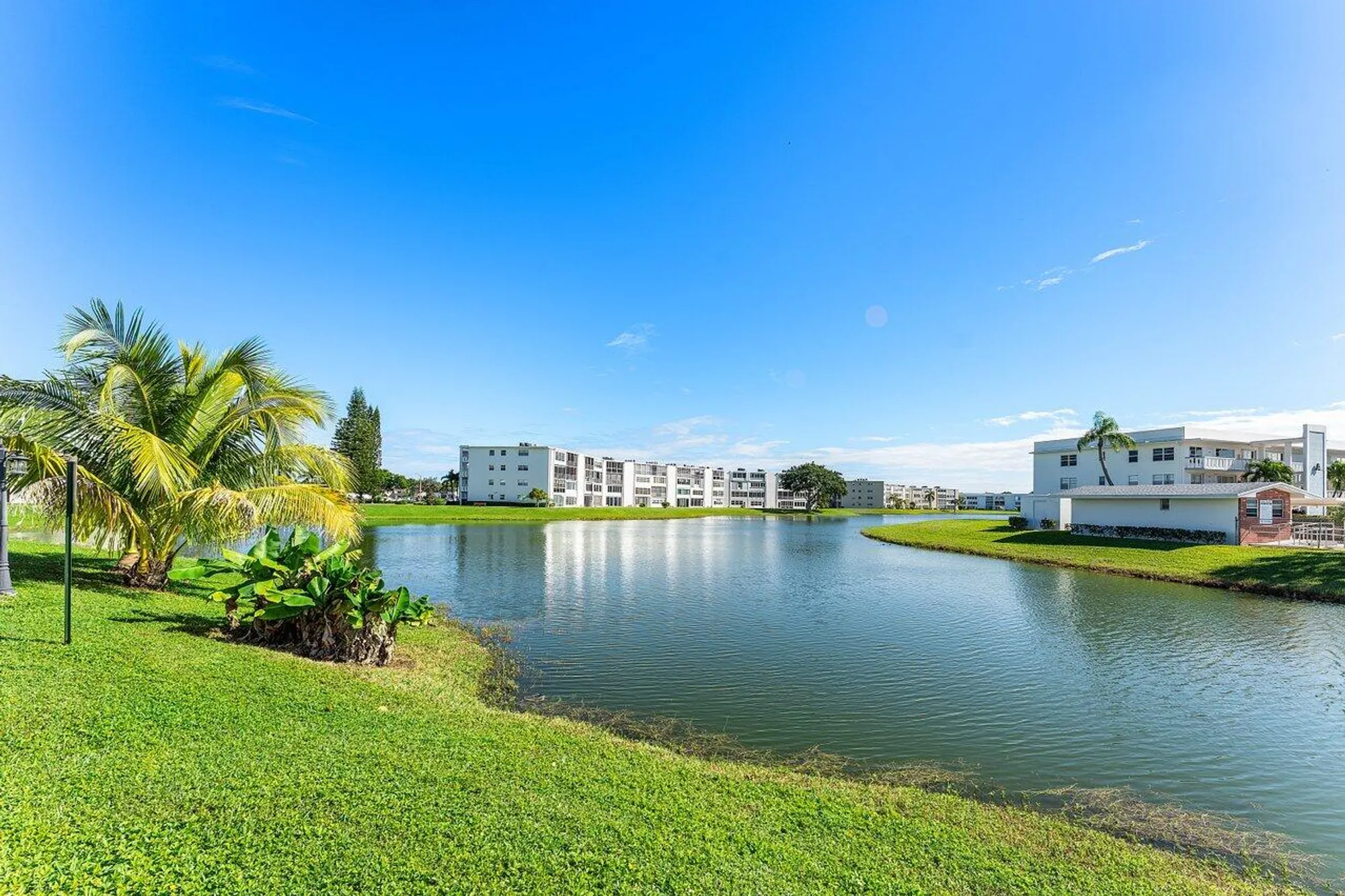 Property Slideshow image 2 of 42 | 373 wellington j, West Palm Beach, FL, 33417