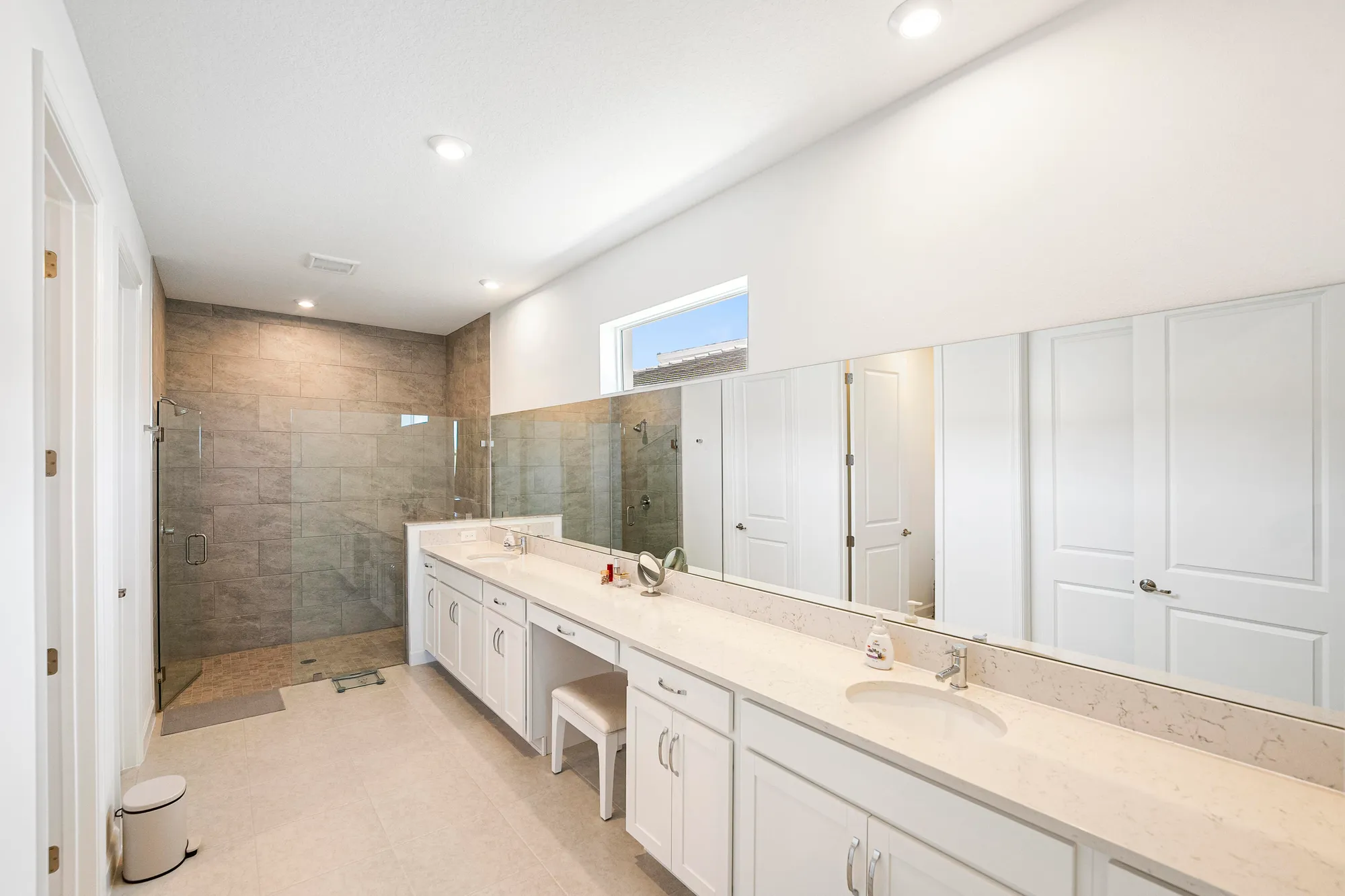 Property Slideshow image 21 of 51 | 11994 sw toulon st, Port Saint Lucie, FL, 34987