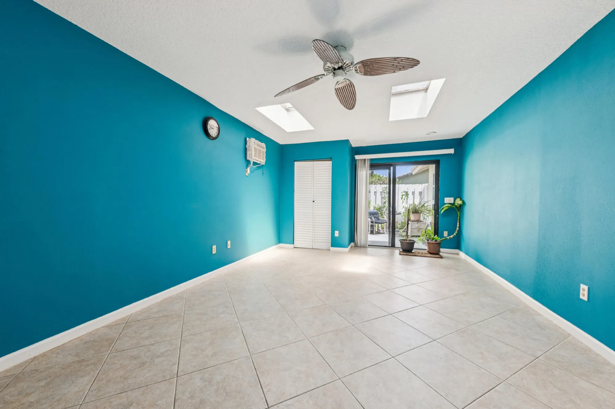 Property Slideshow image 10 of 12 | 615 nw 31st ave, Delray Beach, FL, 33445