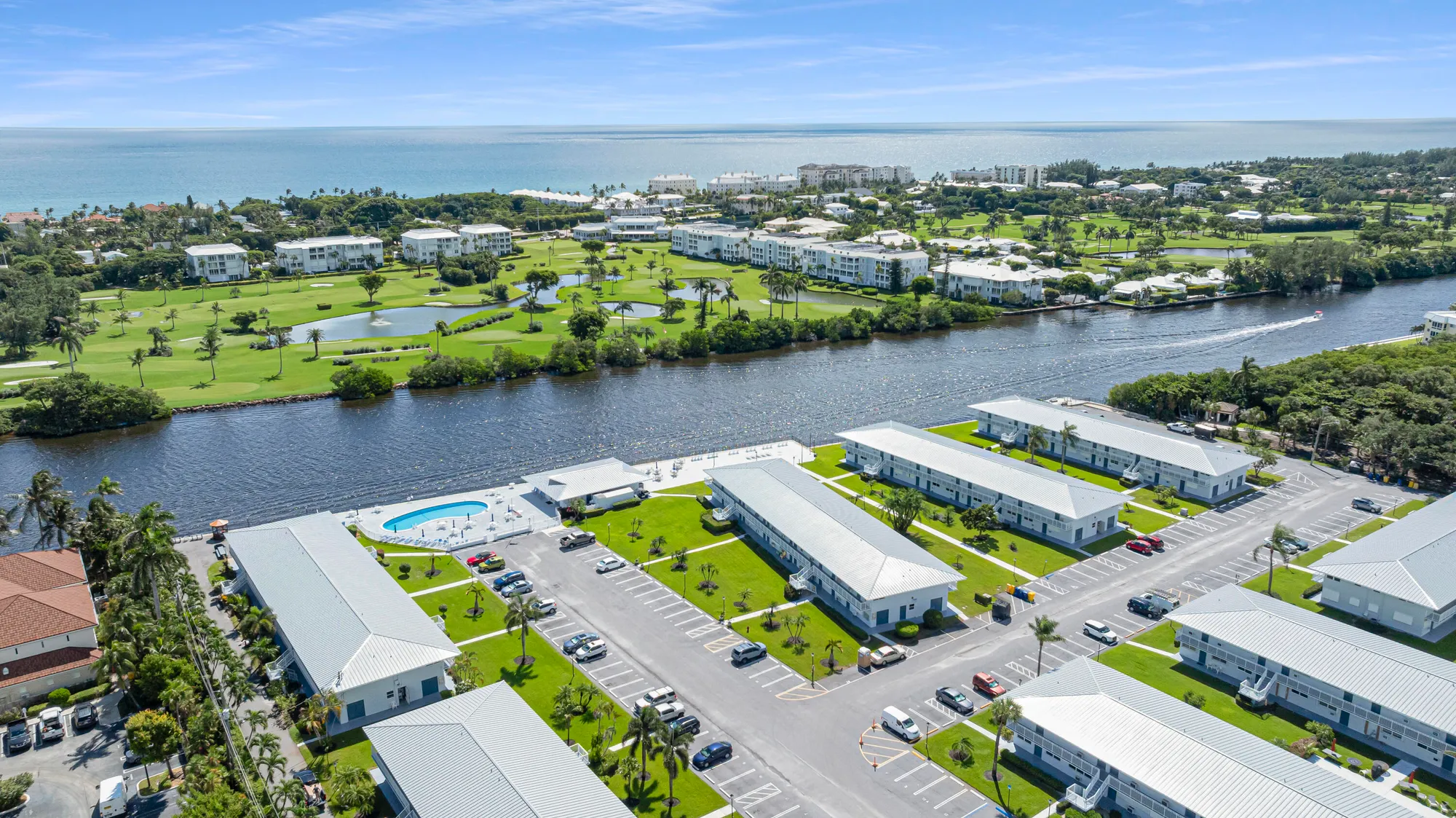 Property Slideshow image 16 of 25 | 2542 s federal hwy apt 17, Boynton Beach, FL, 33435