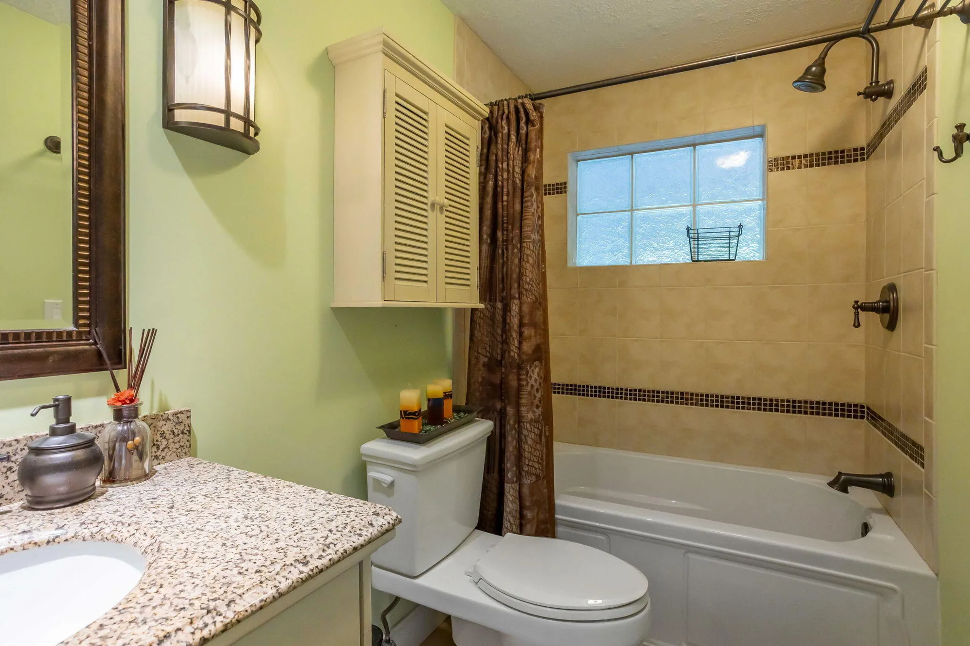 Property Slideshow image 16 of 20 | 250 high point ct b, Boynton Beach, FL, 33435